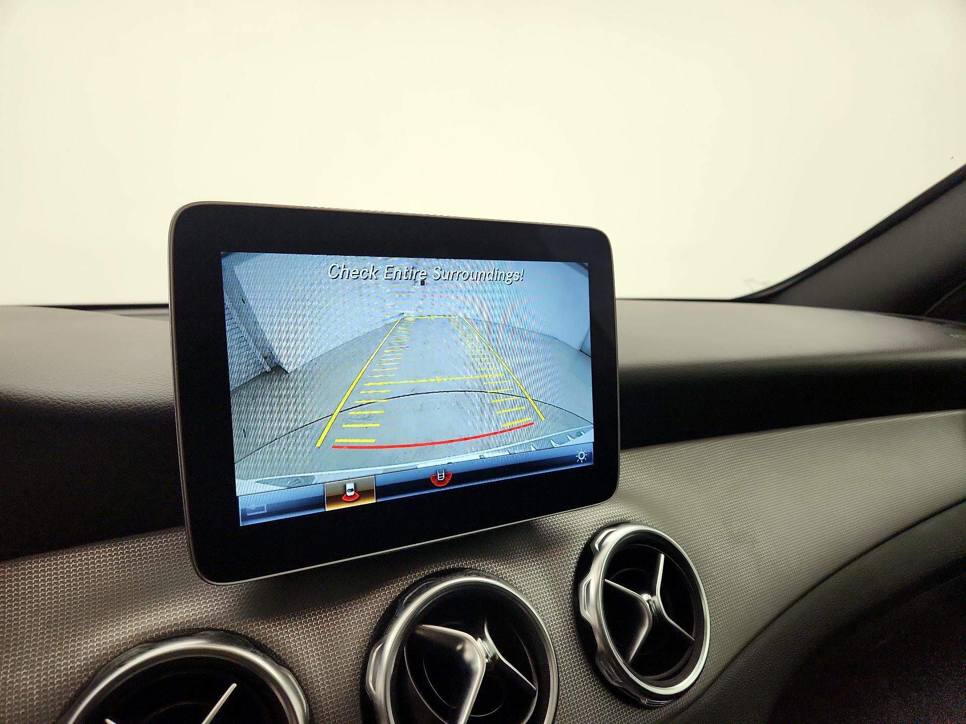 Thumbnail: 2020 Mercedes-Benz GLA - 15