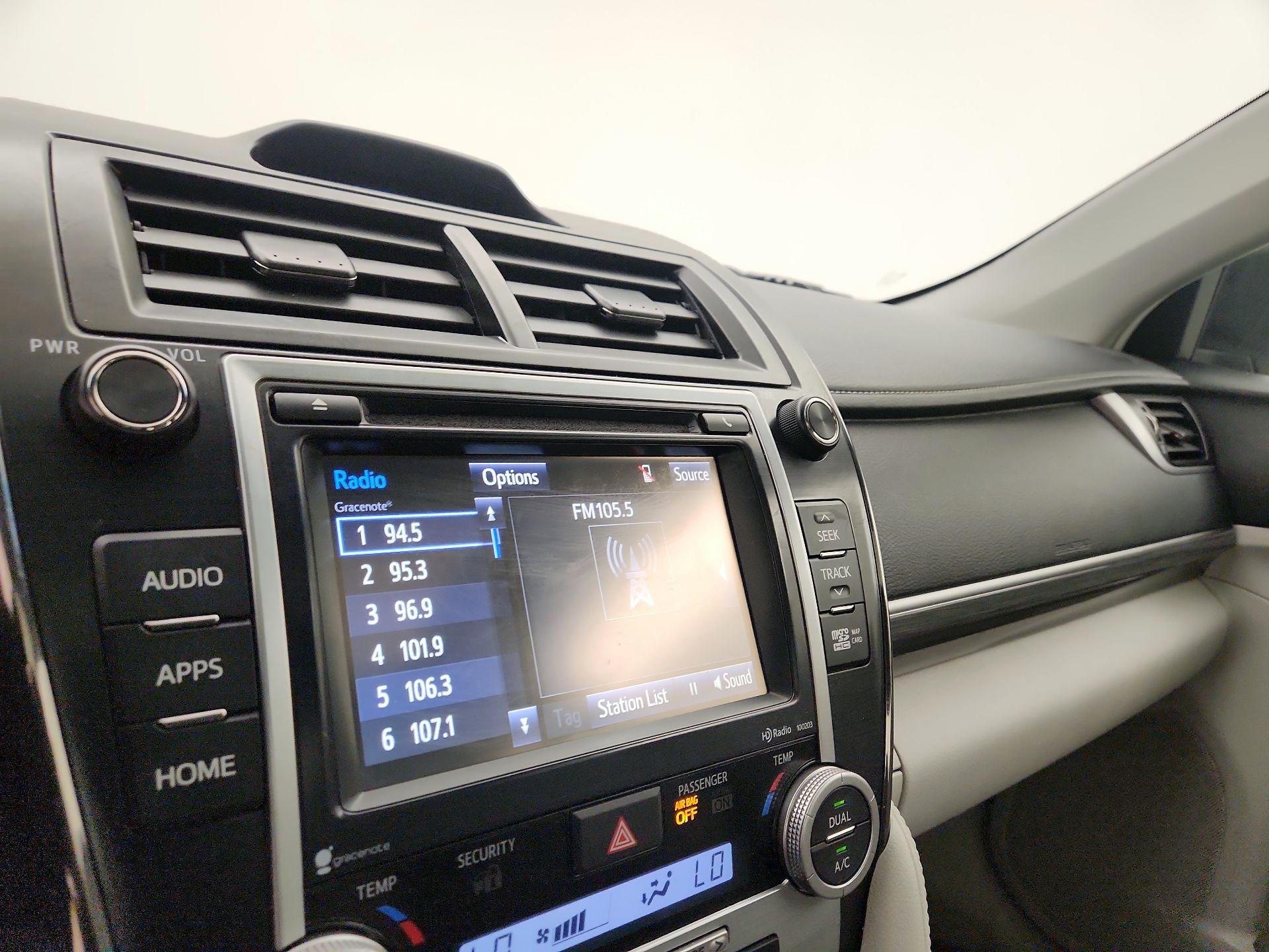Thumbnail: 2014 Toyota Camry - 14