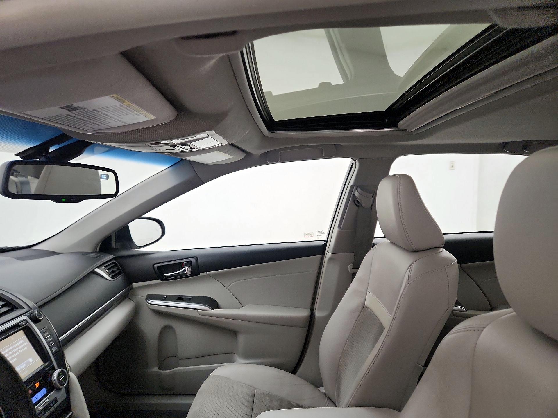 Thumbnail: 2014 Toyota Camry - 18