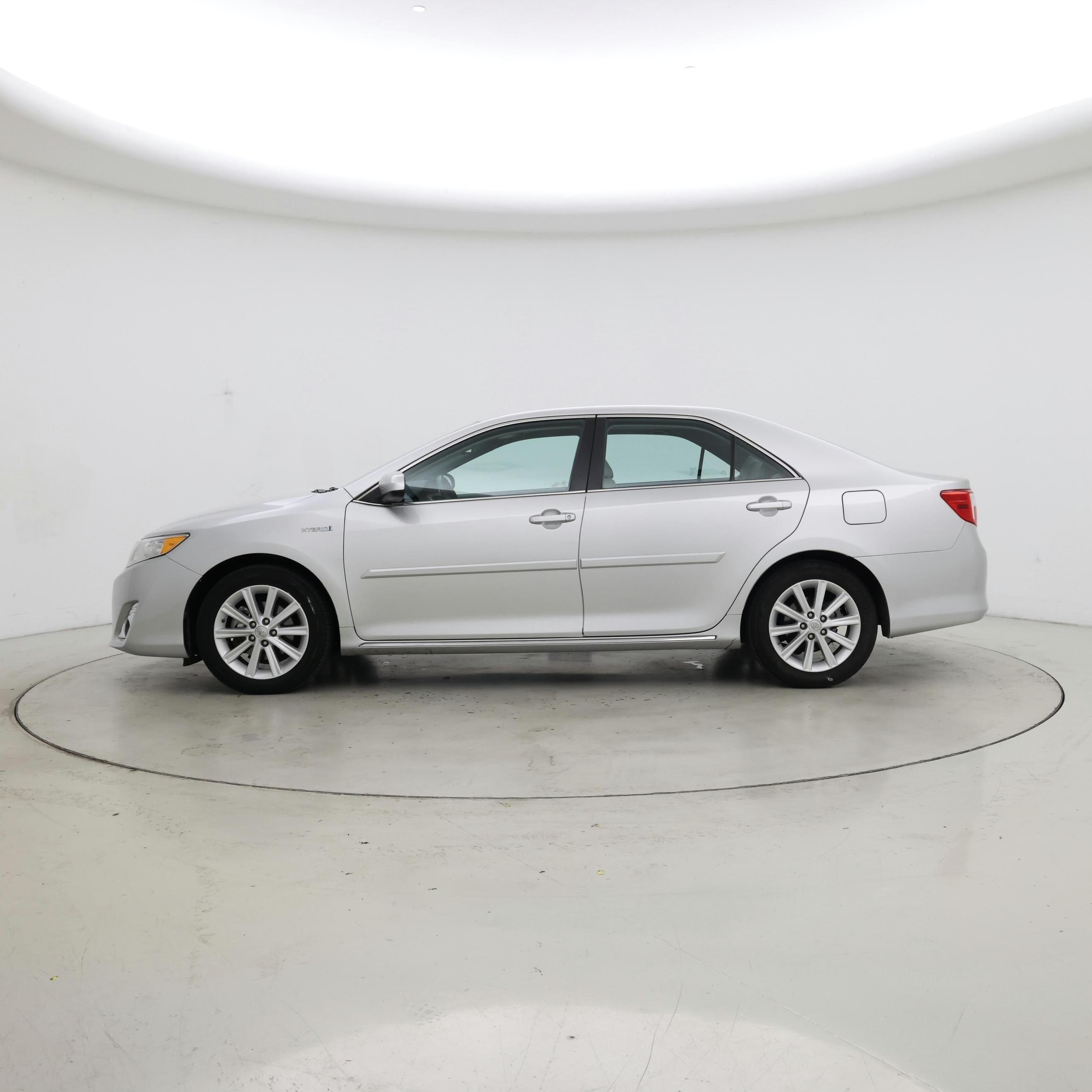Thumbnail: 2014 Toyota Camry - 3