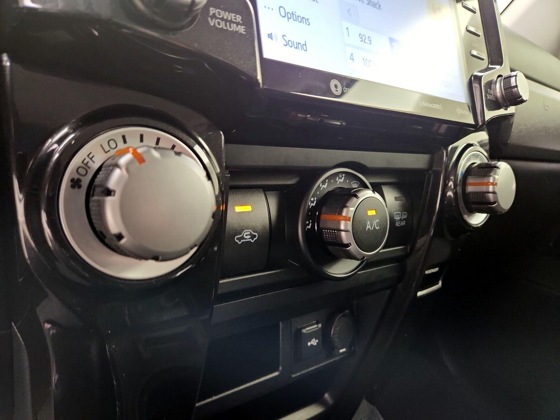 Thumbnail: 2022 Toyota 4Runner - 17