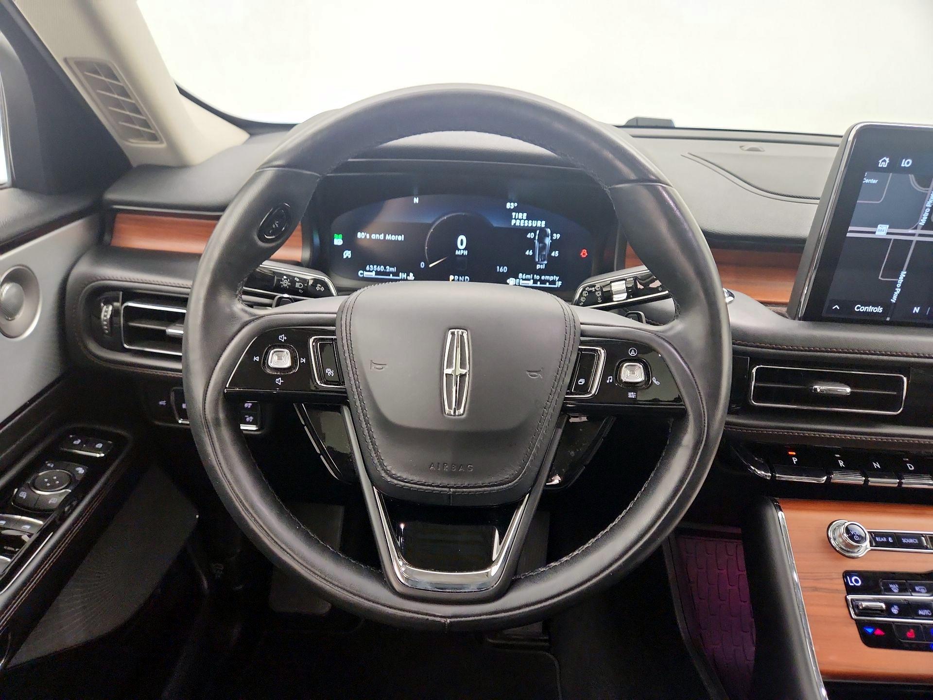 Thumbnail: 2020 Lincoln Aviator - 10
