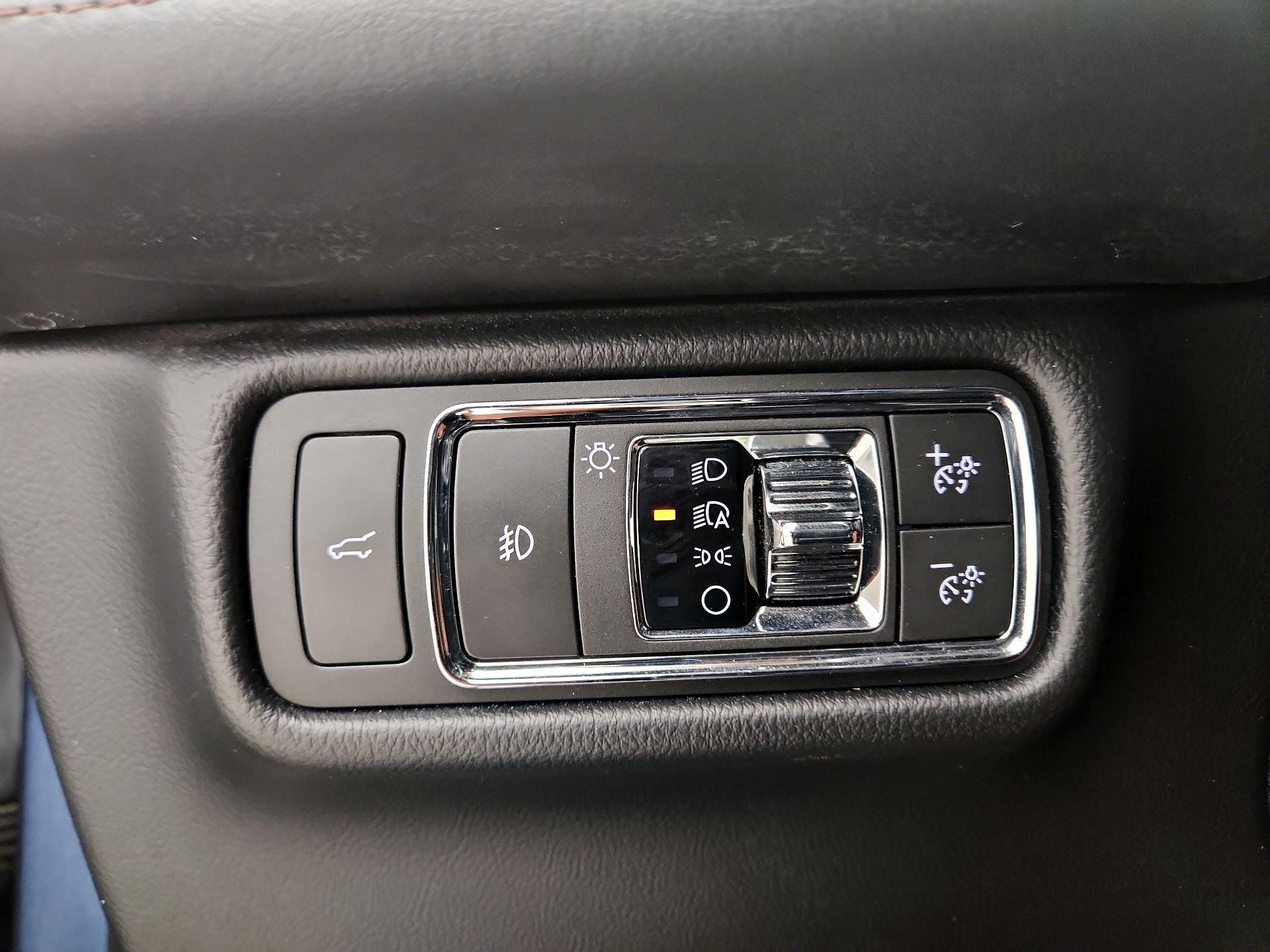 Thumbnail: 2020 Lincoln Aviator - 13
