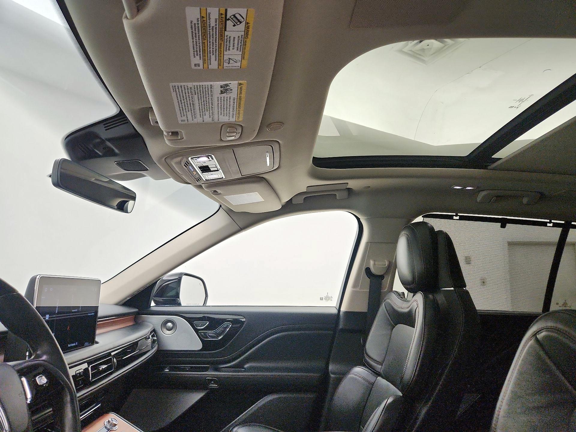 Thumbnail: 2020 Lincoln Aviator - 19