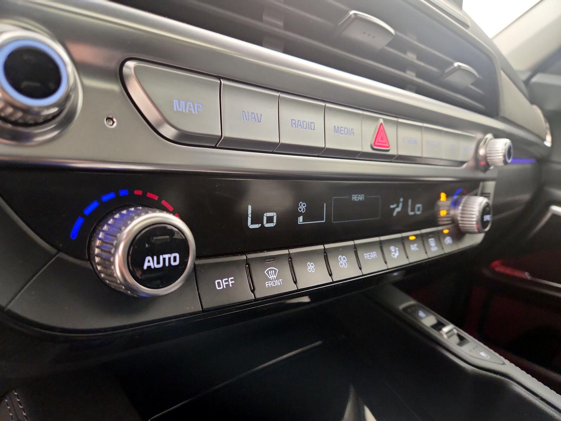 Thumbnail: 2021 Kia Telluride - 17