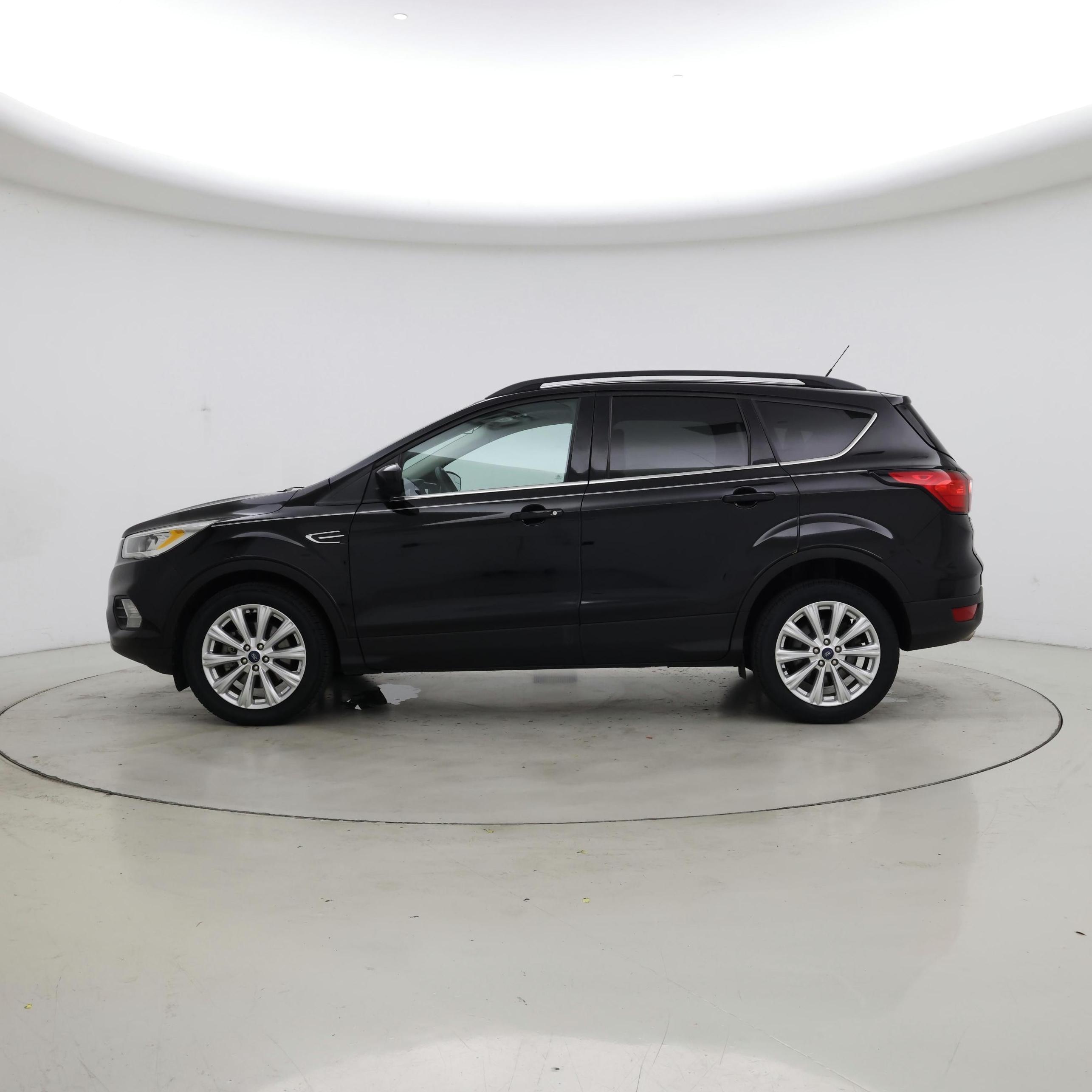 Thumbnail: 2019 Ford Escape - 3