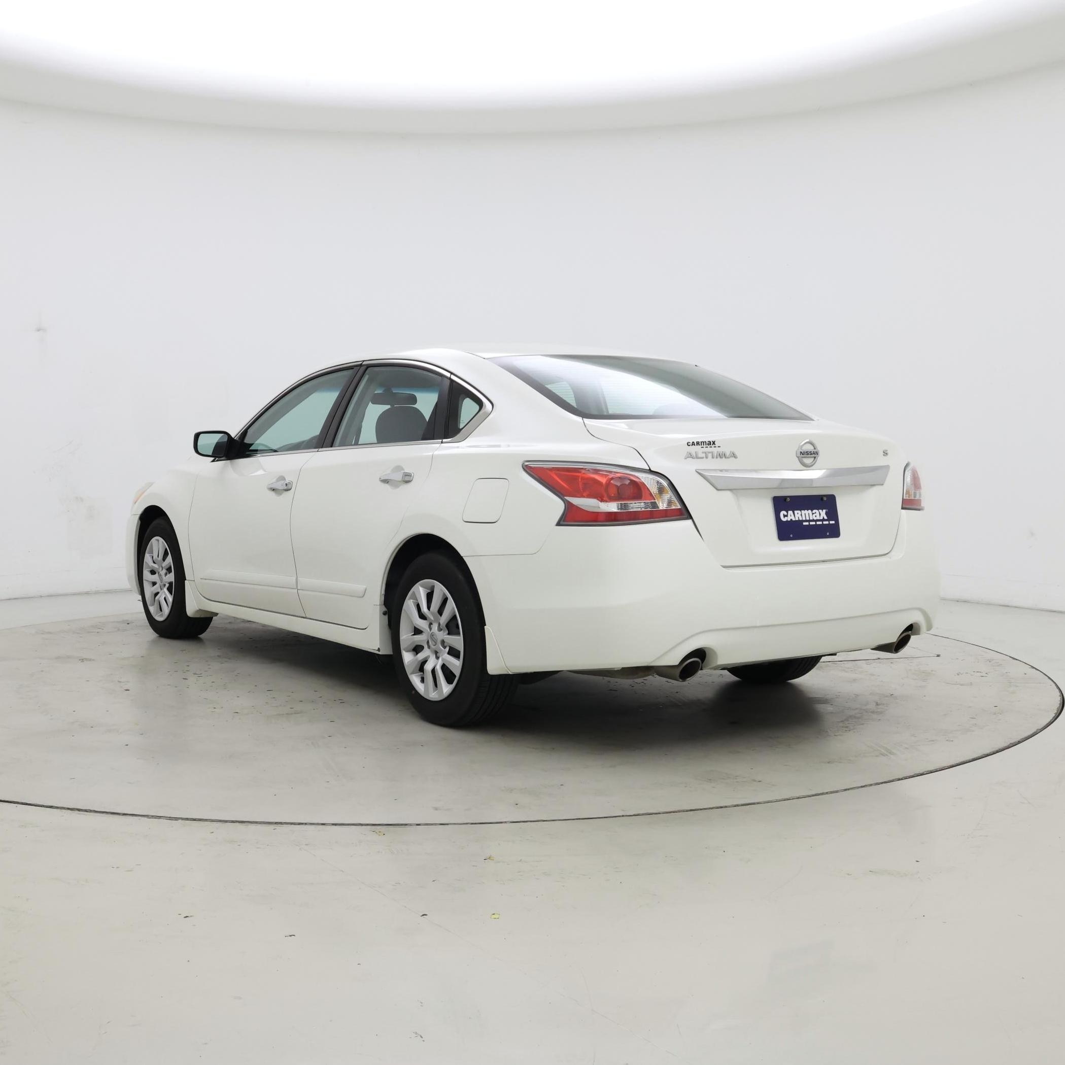 Thumbnail: 2015 Nissan Altima - 2