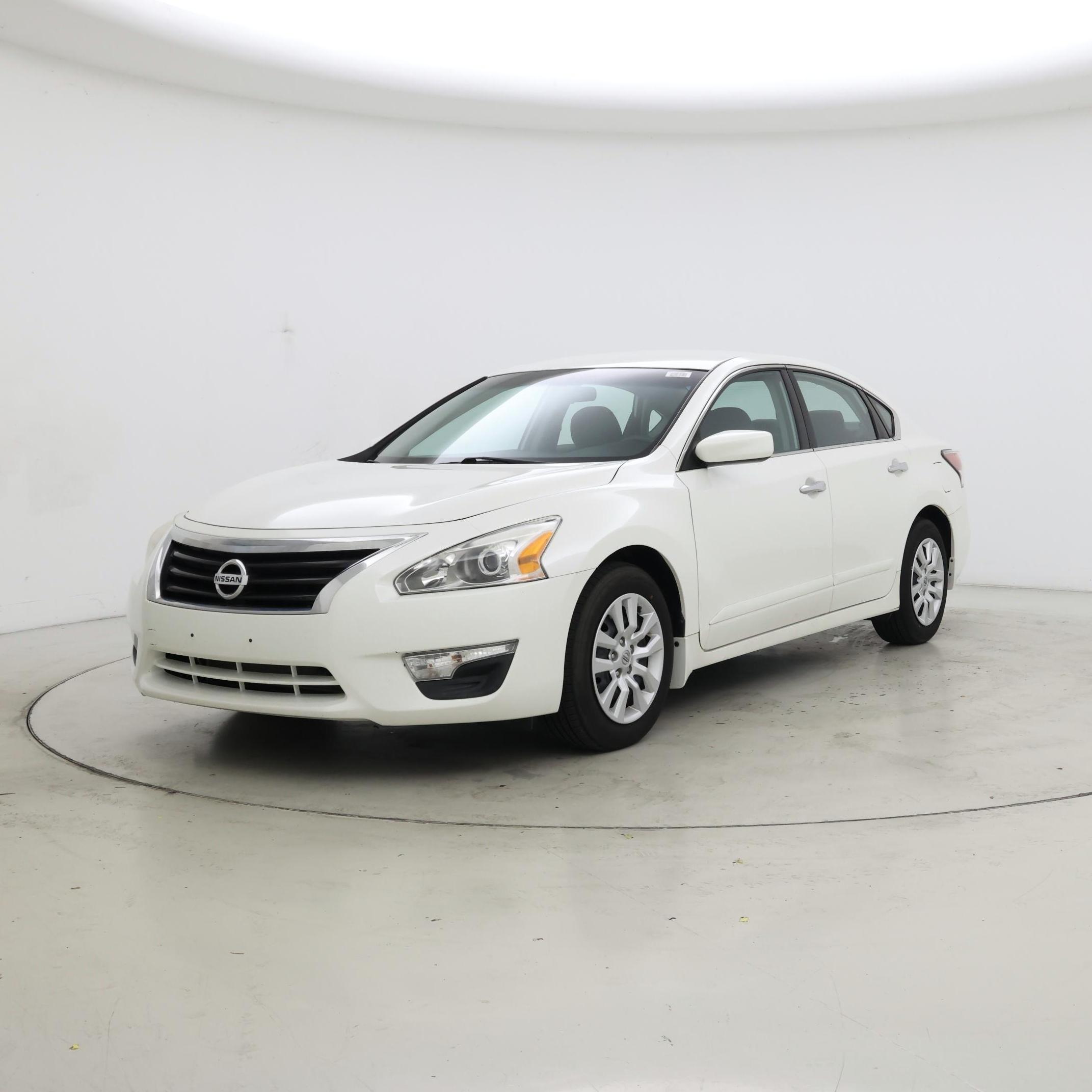 Thumbnail: 2015 Nissan Altima - 4