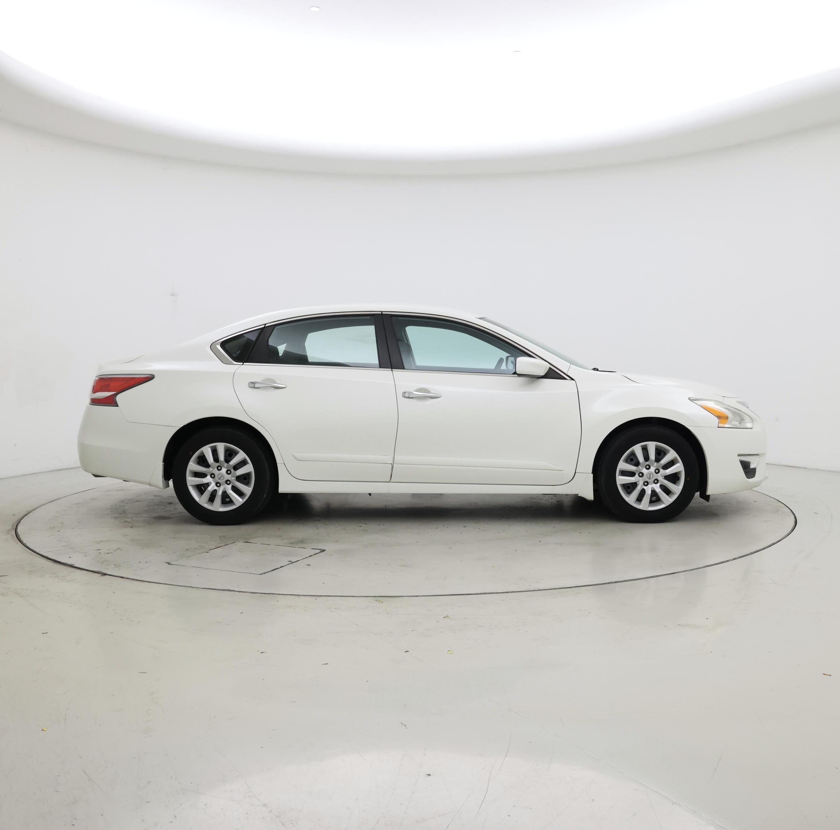 Thumbnail: 2015 Nissan Altima - 7