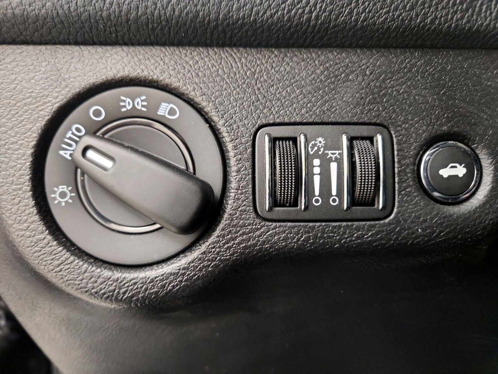 2021 Dodge Challenger SXT - Photo 14