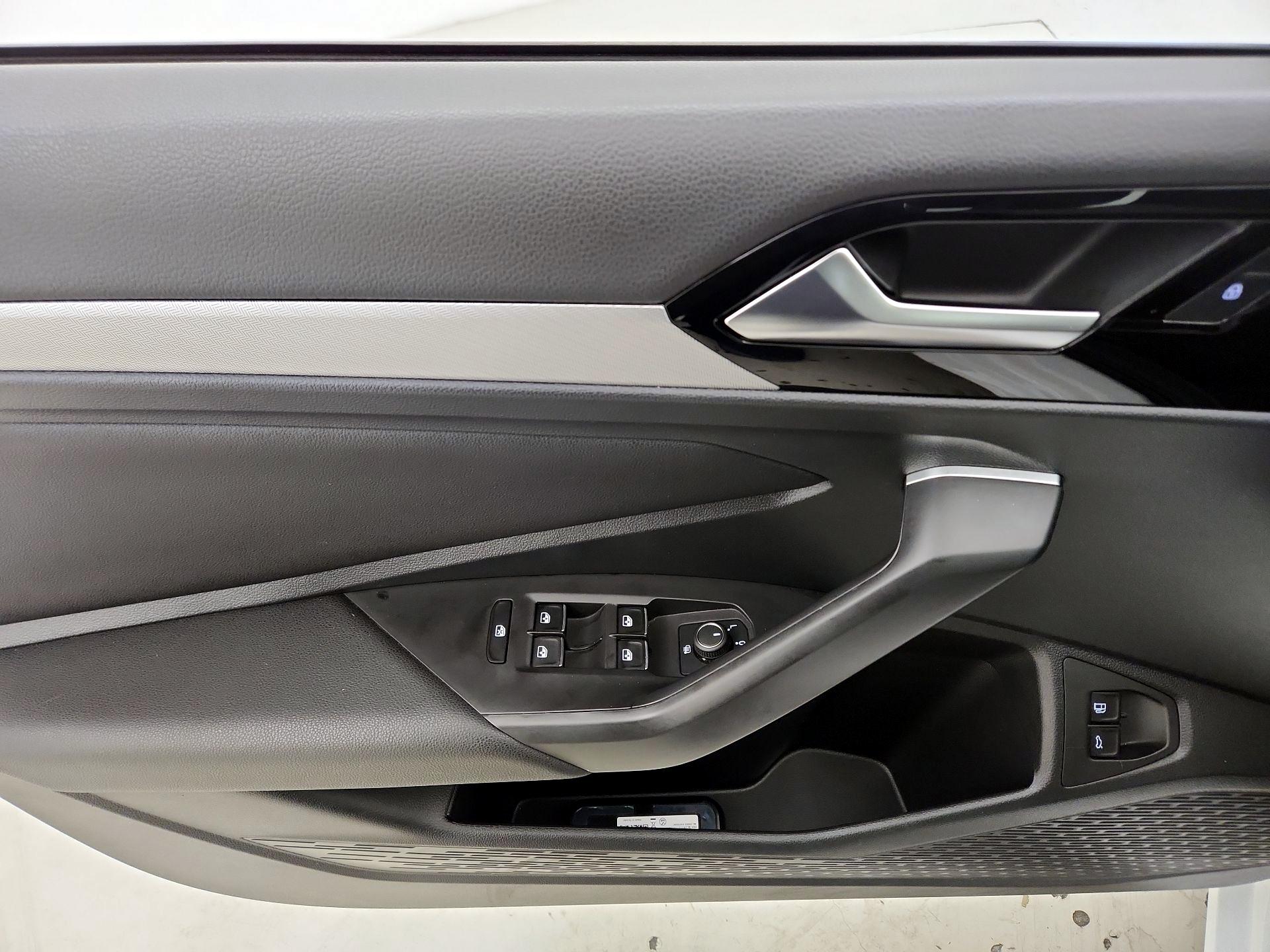Thumbnail: 2021 Volkswagen Jetta - 12