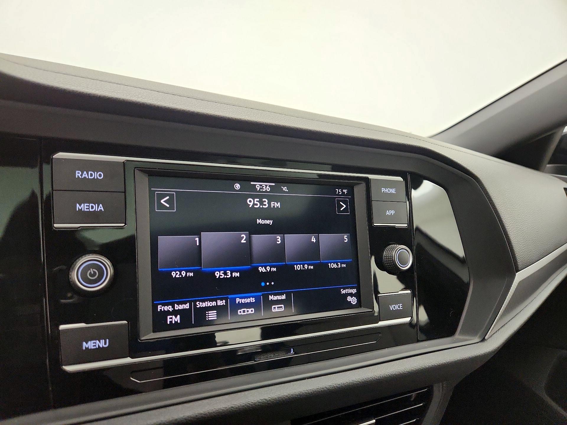 Thumbnail: 2021 Volkswagen Jetta - 15