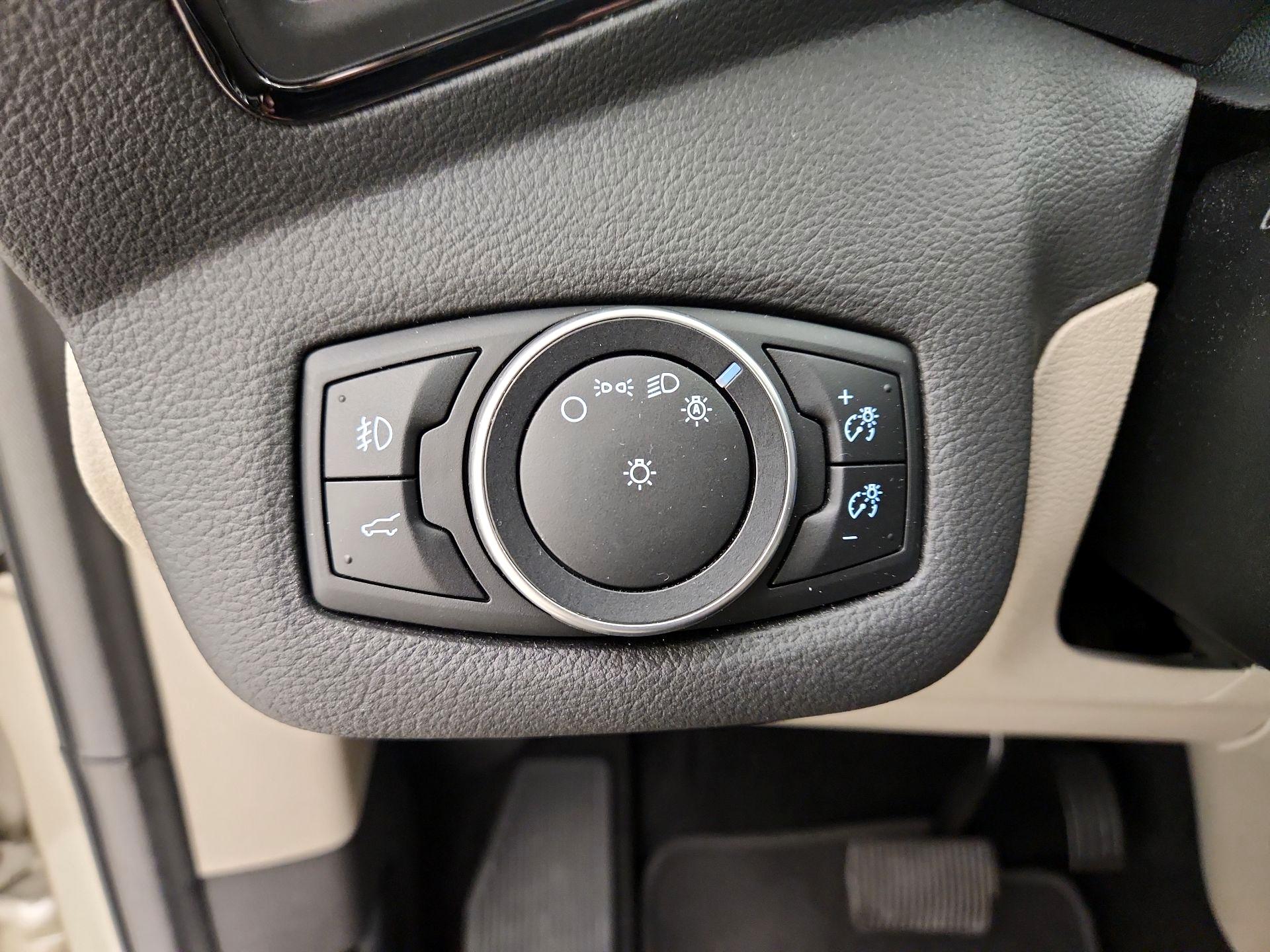 Thumbnail: 2017 Ford Escape - 13