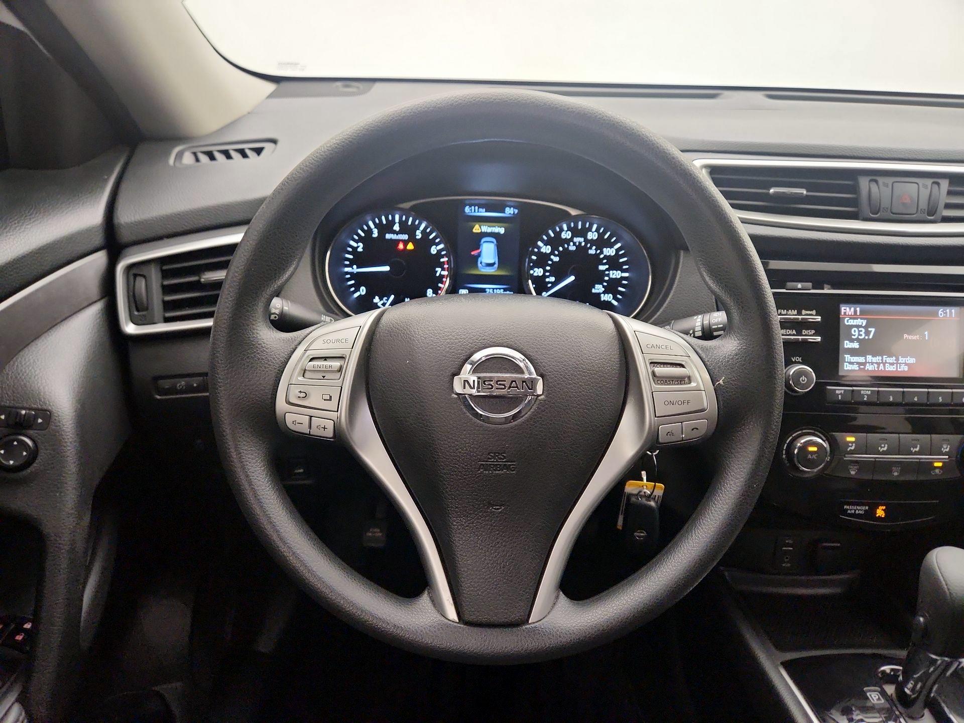 Thumbnail: 2016 Nissan Rogue - 10
