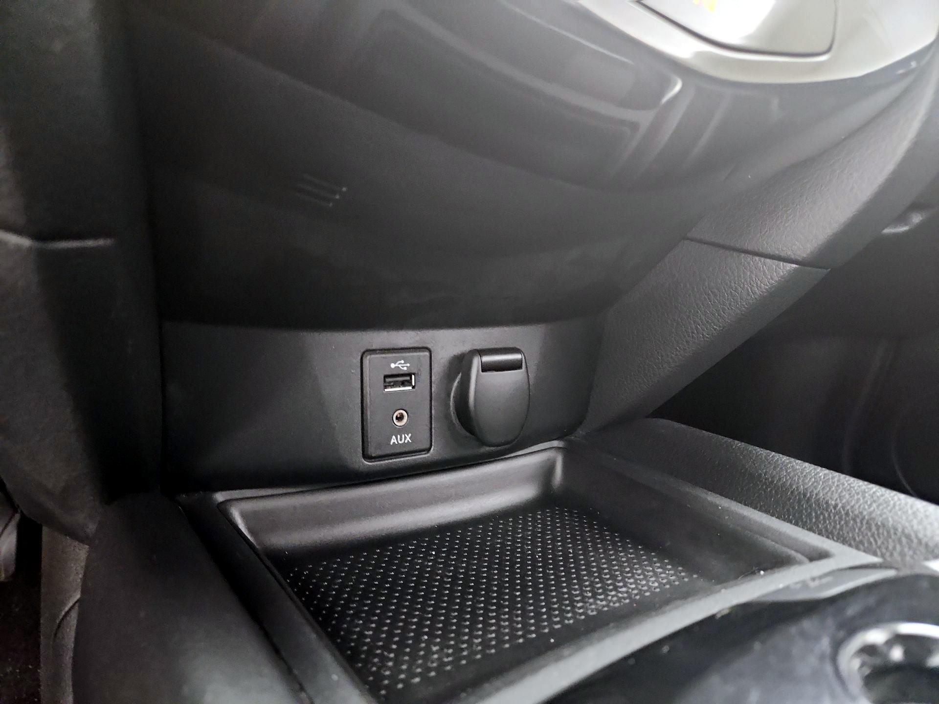 Thumbnail: 2016 Nissan Rogue - 18