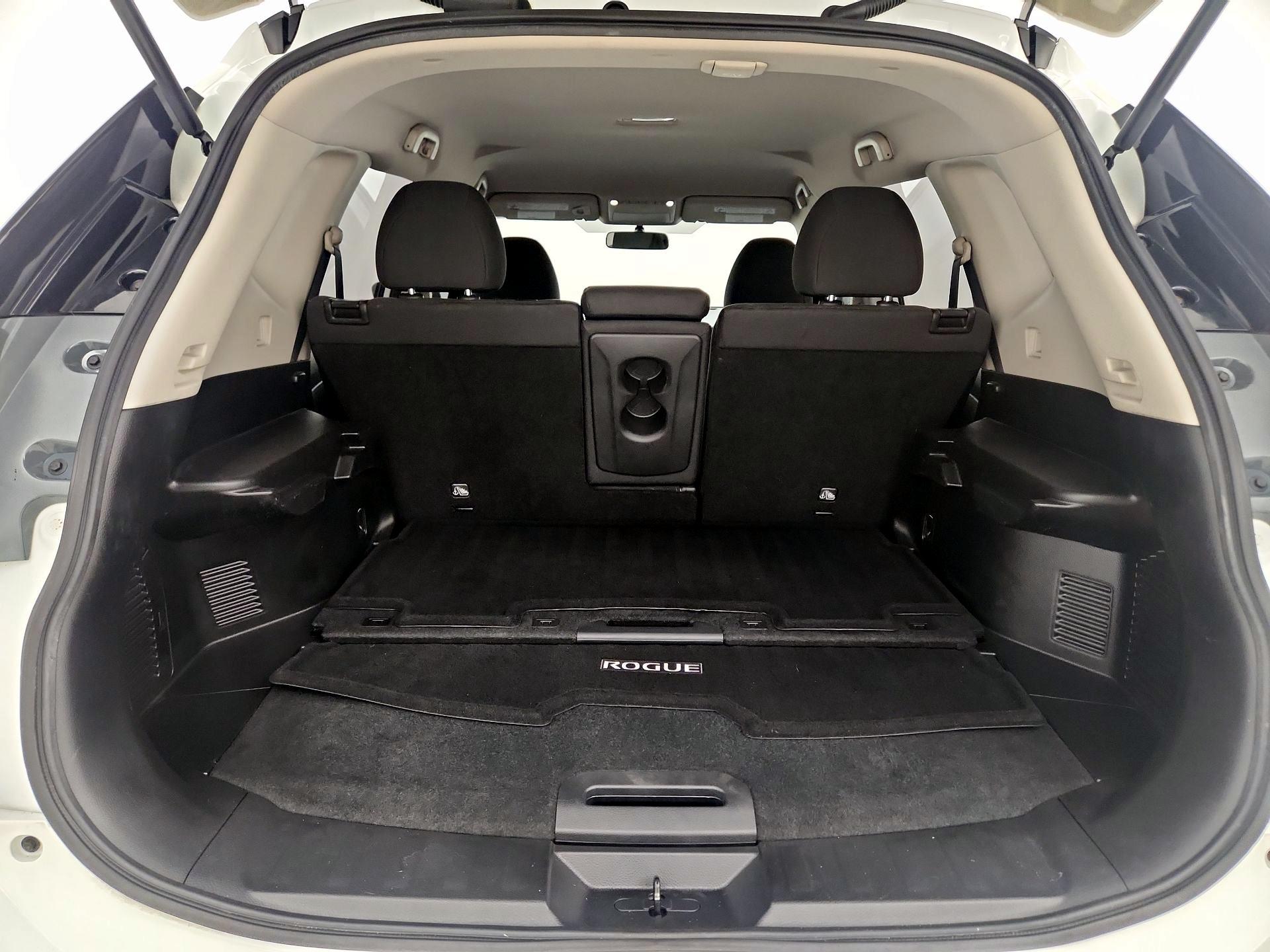 Thumbnail: 2016 Nissan Rogue - 20