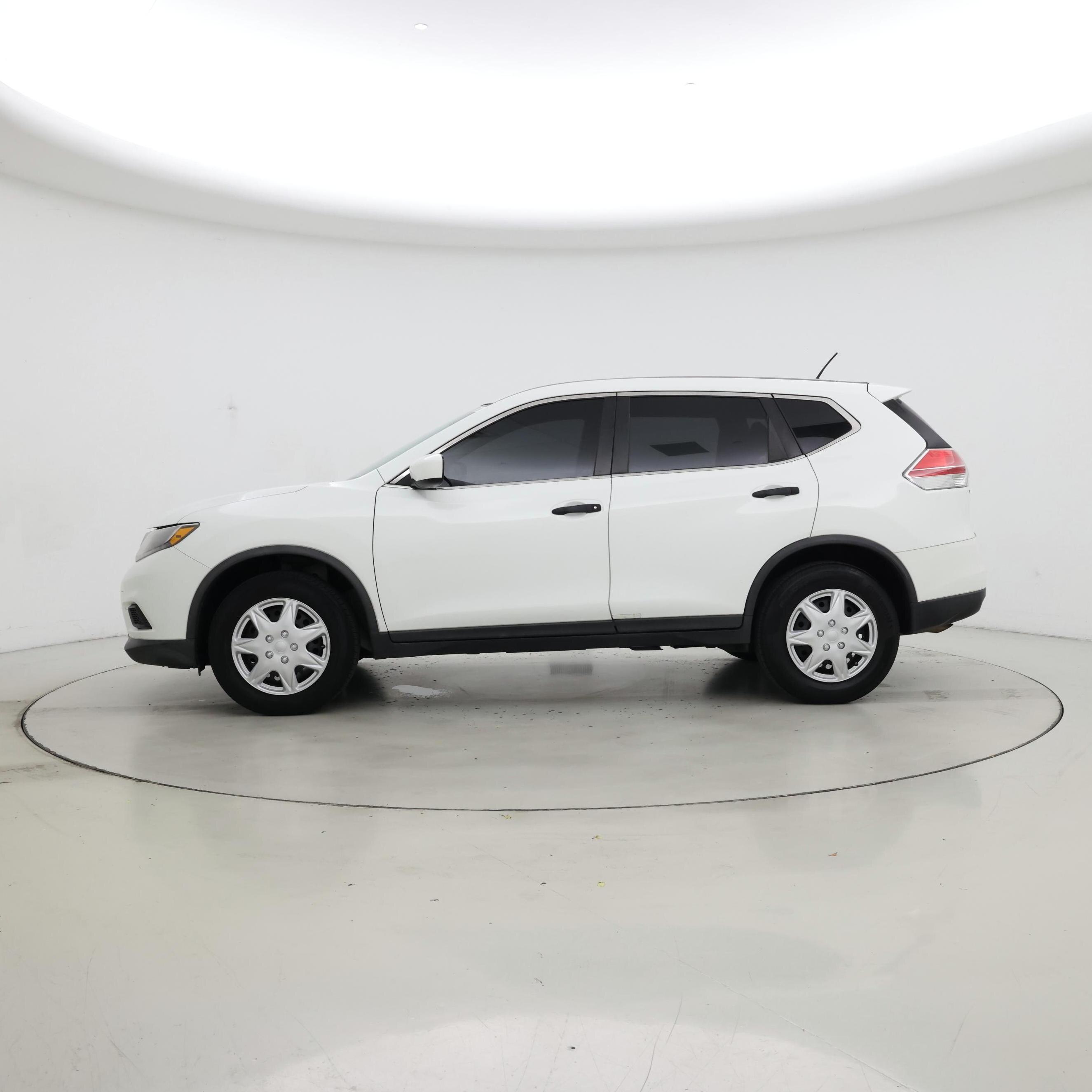 Thumbnail: 2016 Nissan Rogue - 3