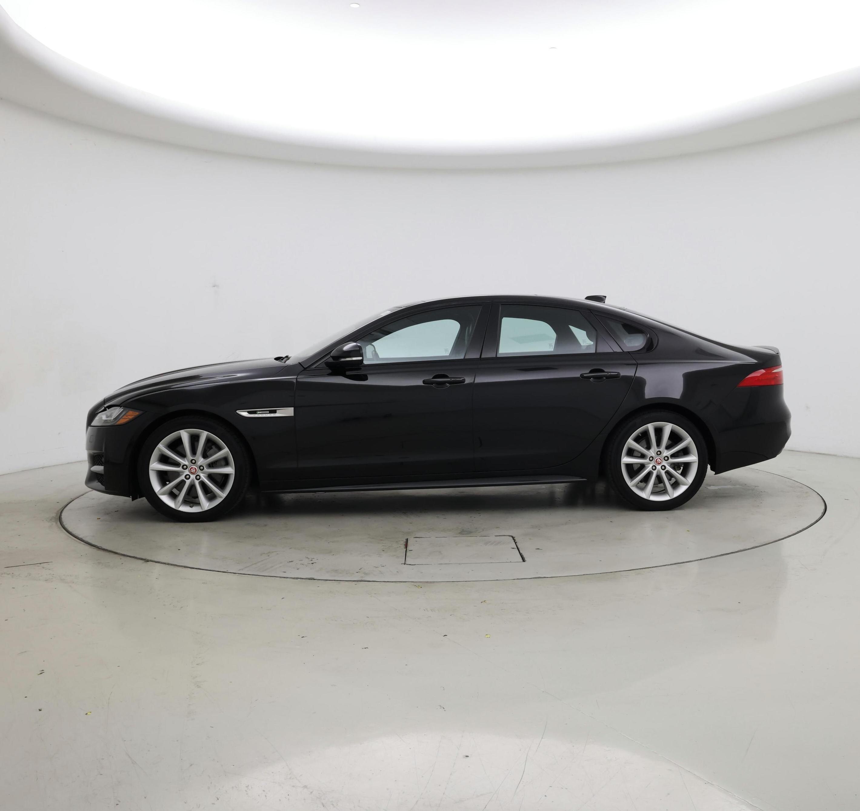 Thumbnail: 2017 Jaguar XF - 3