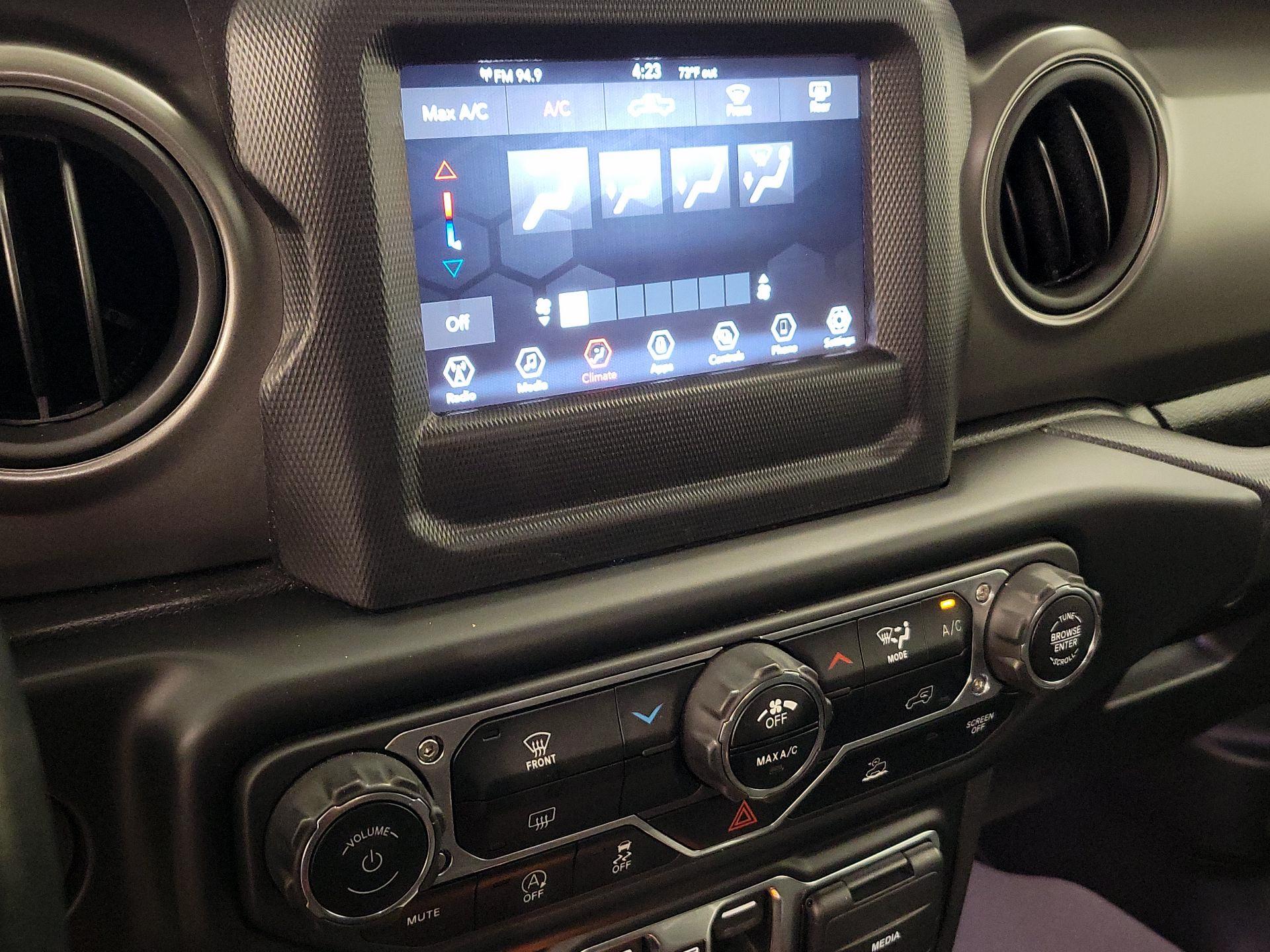 Thumbnail: 2022 Jeep Gladiator - 16