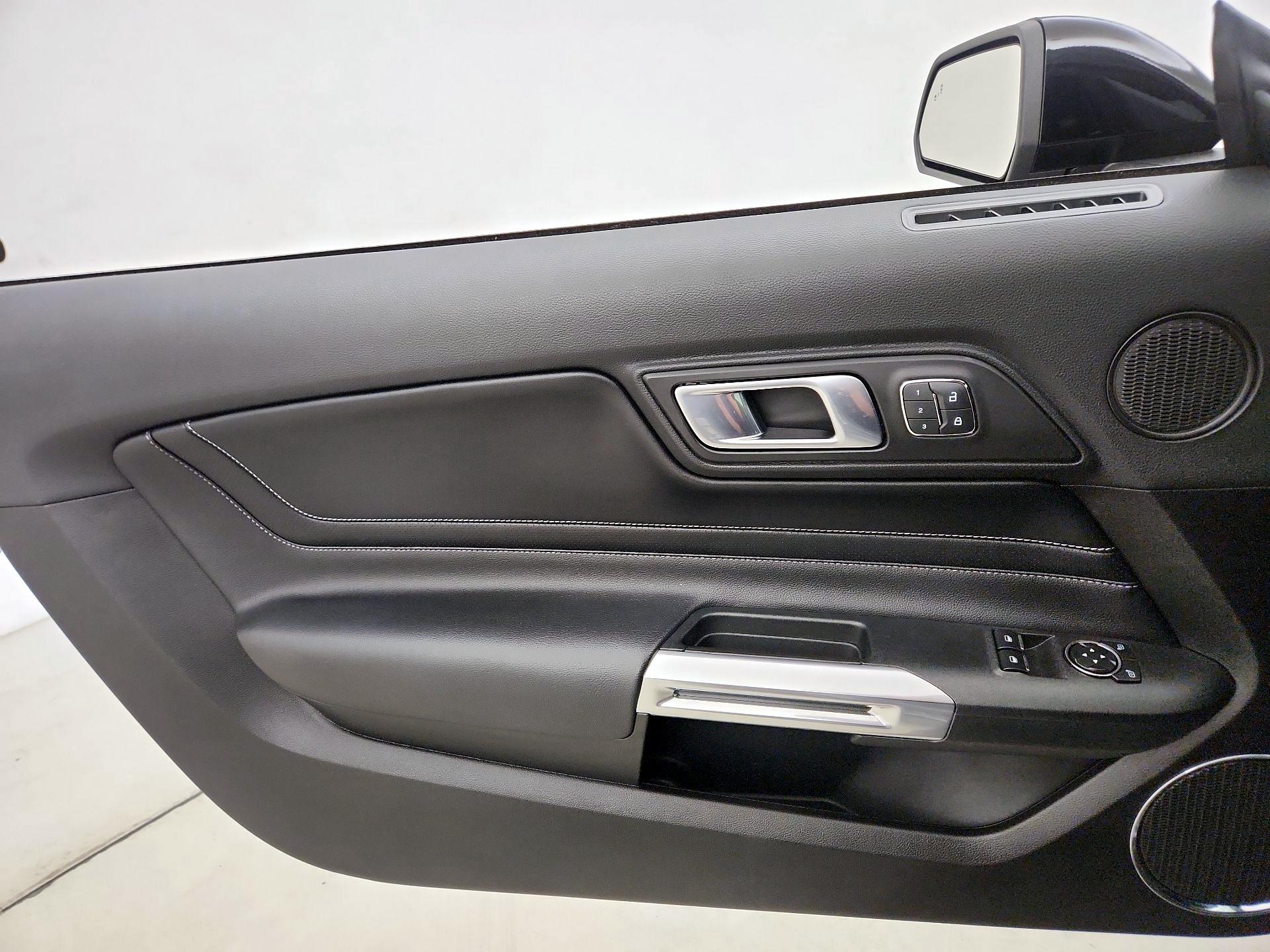 Thumbnail: 2022 Ford Mustang - 12