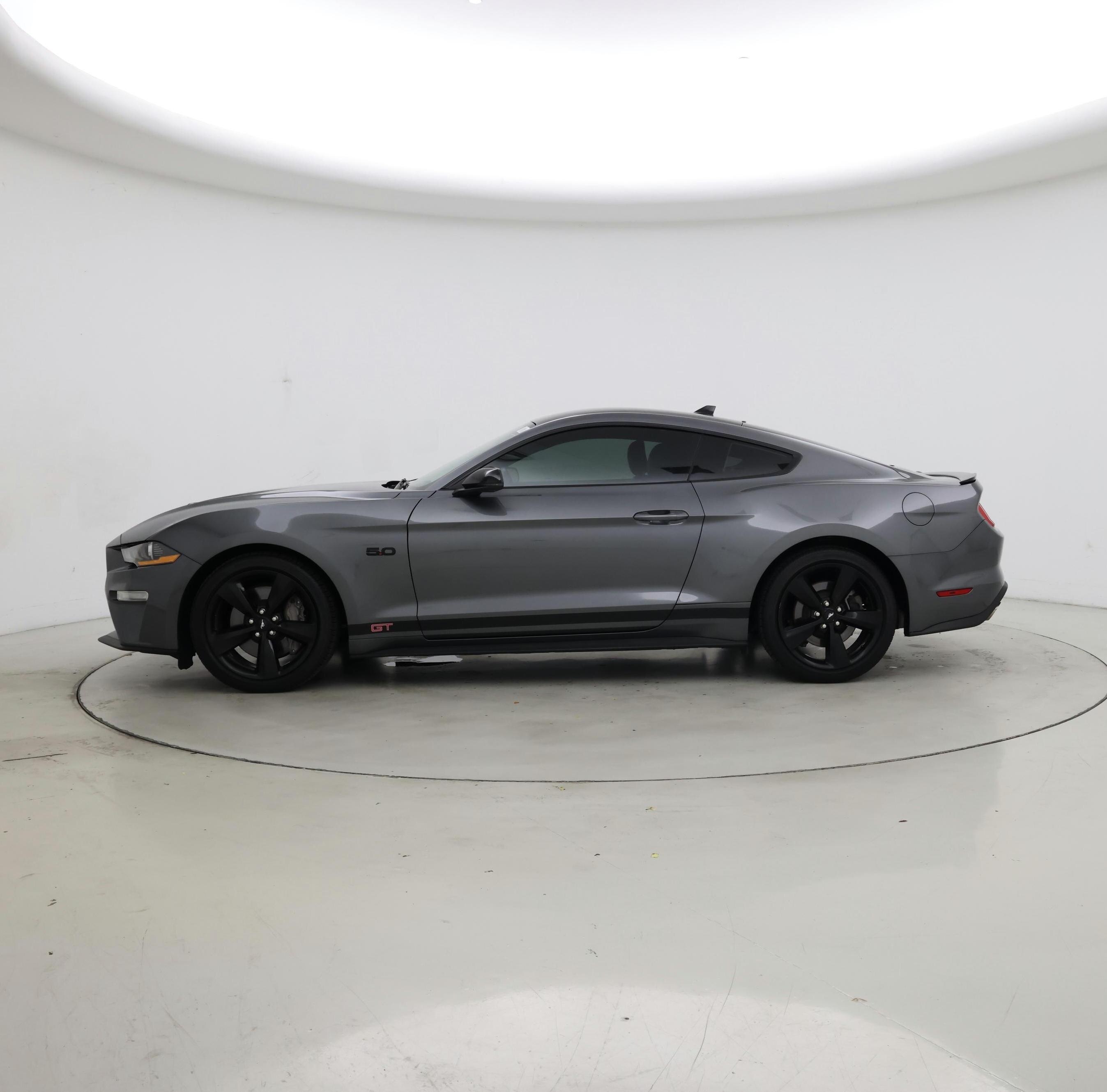 Thumbnail: 2022 Ford Mustang - 3
