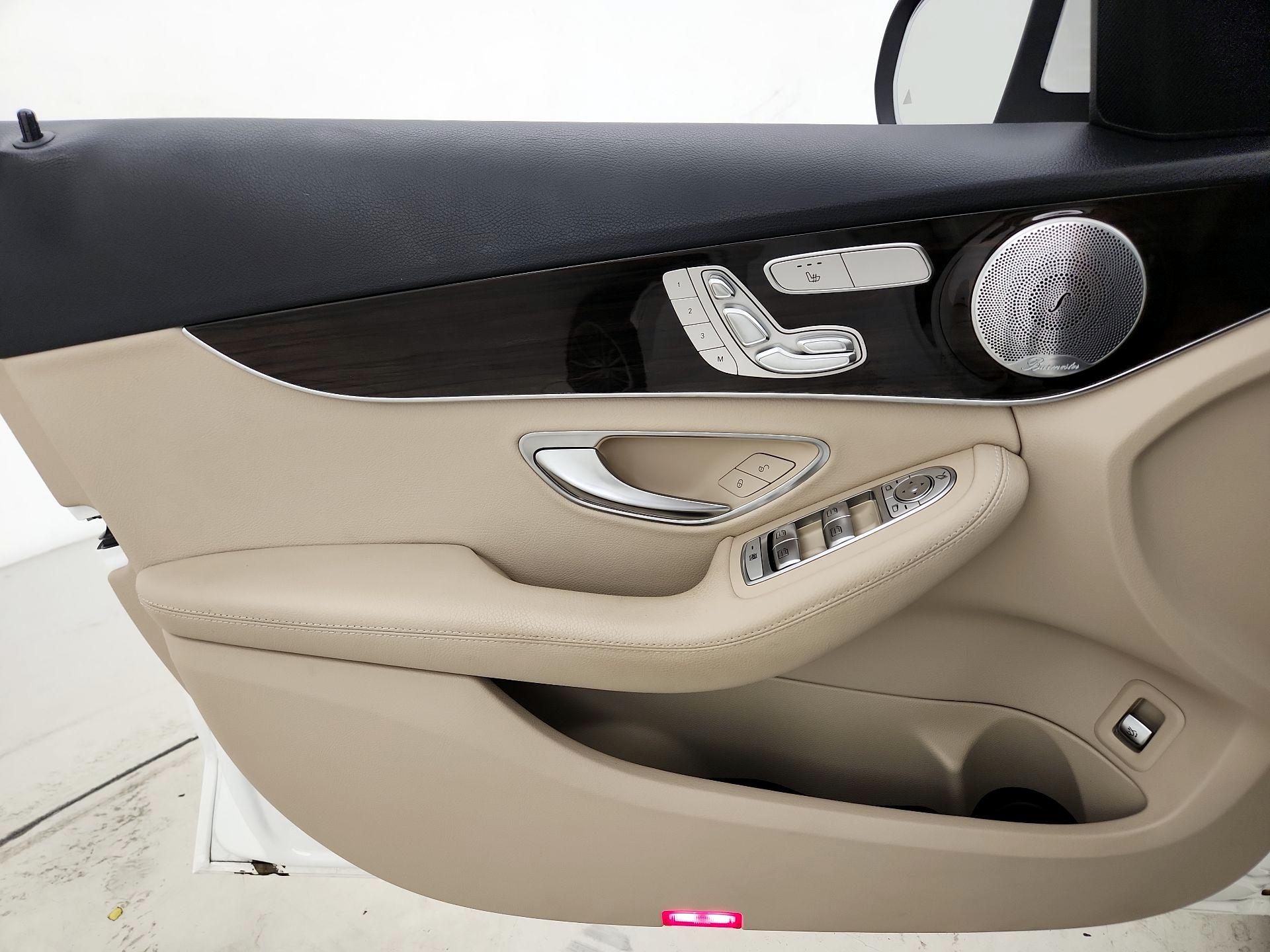Thumbnail: 2021 Mercedes-Benz C-Class - 12