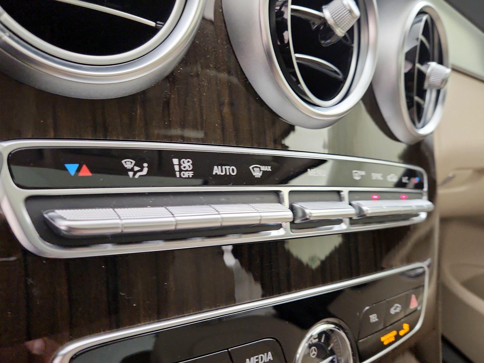 Thumbnail: 2021 Mercedes-Benz C-Class - 16