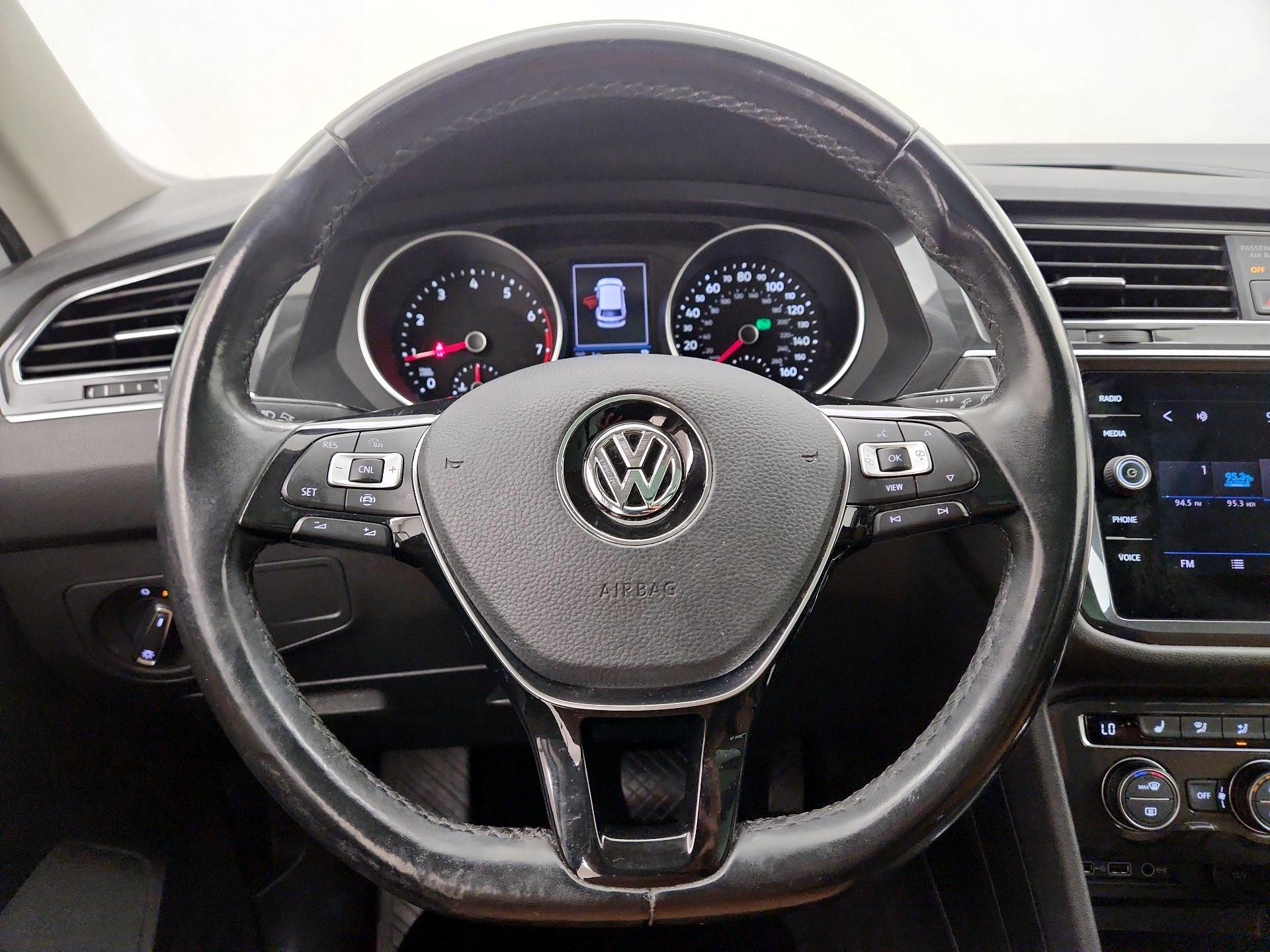Thumbnail: 2019 Volkswagen Tiguan - 10