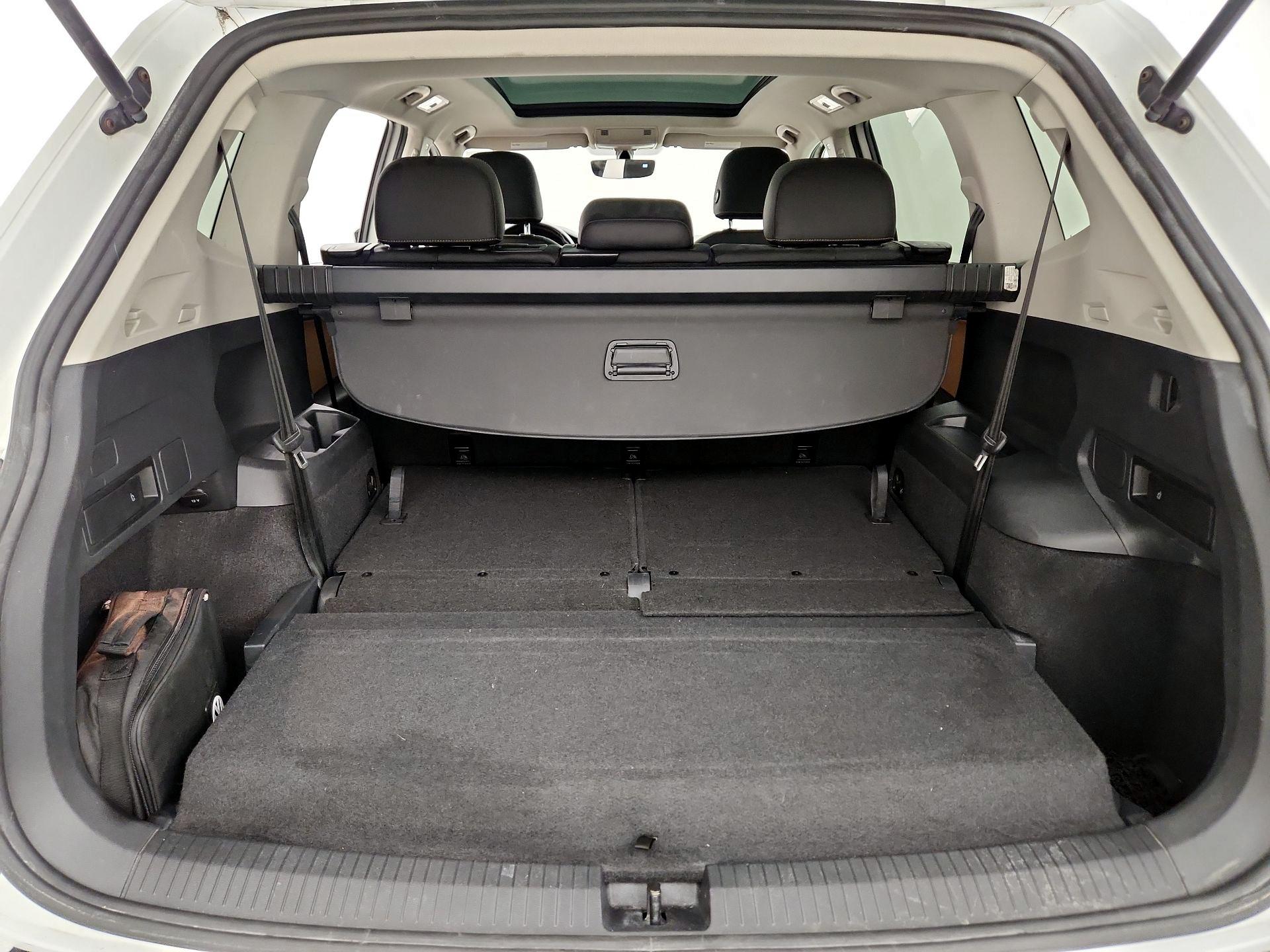 Thumbnail: 2019 Volkswagen Tiguan - 20