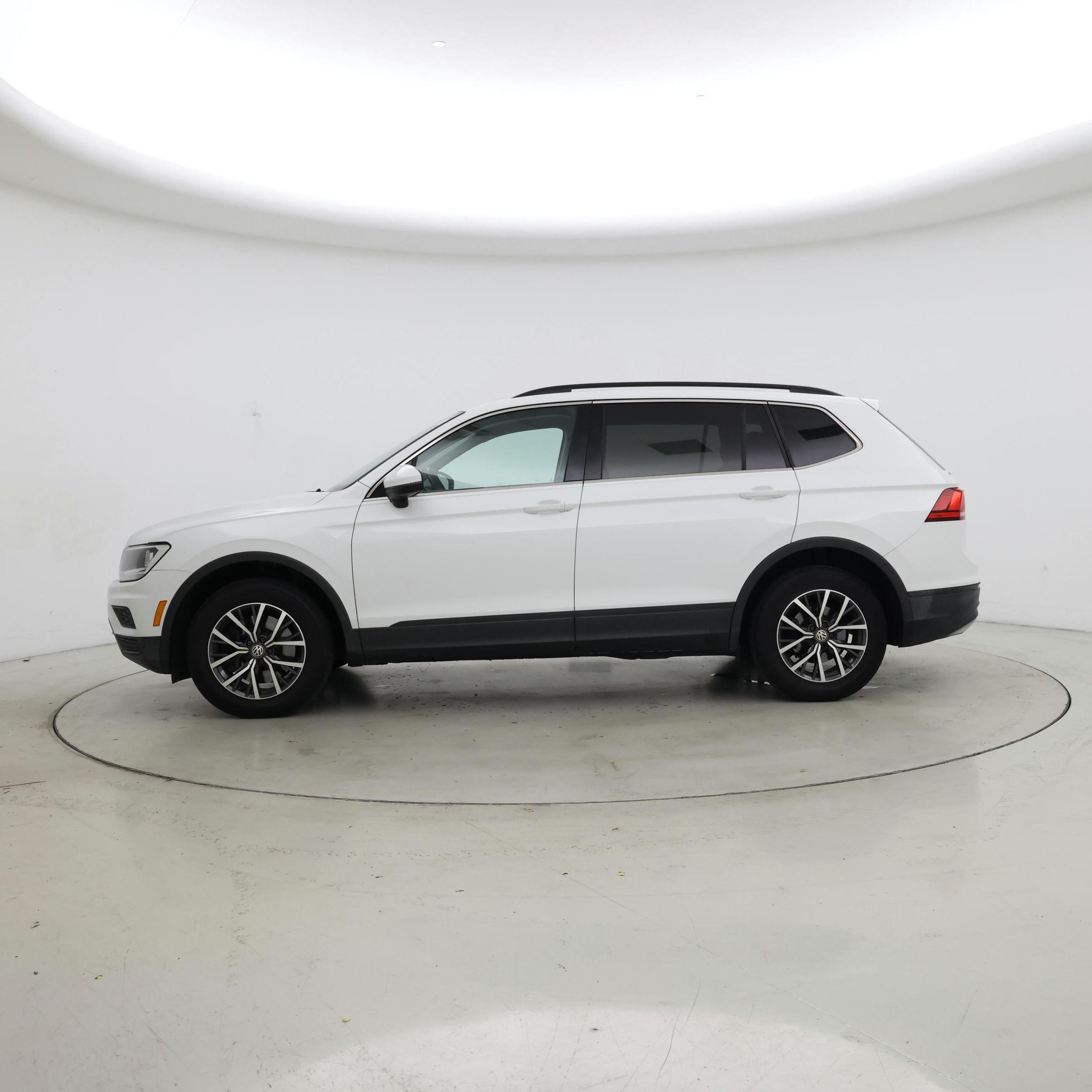 Thumbnail: 2019 Volkswagen Tiguan - 3