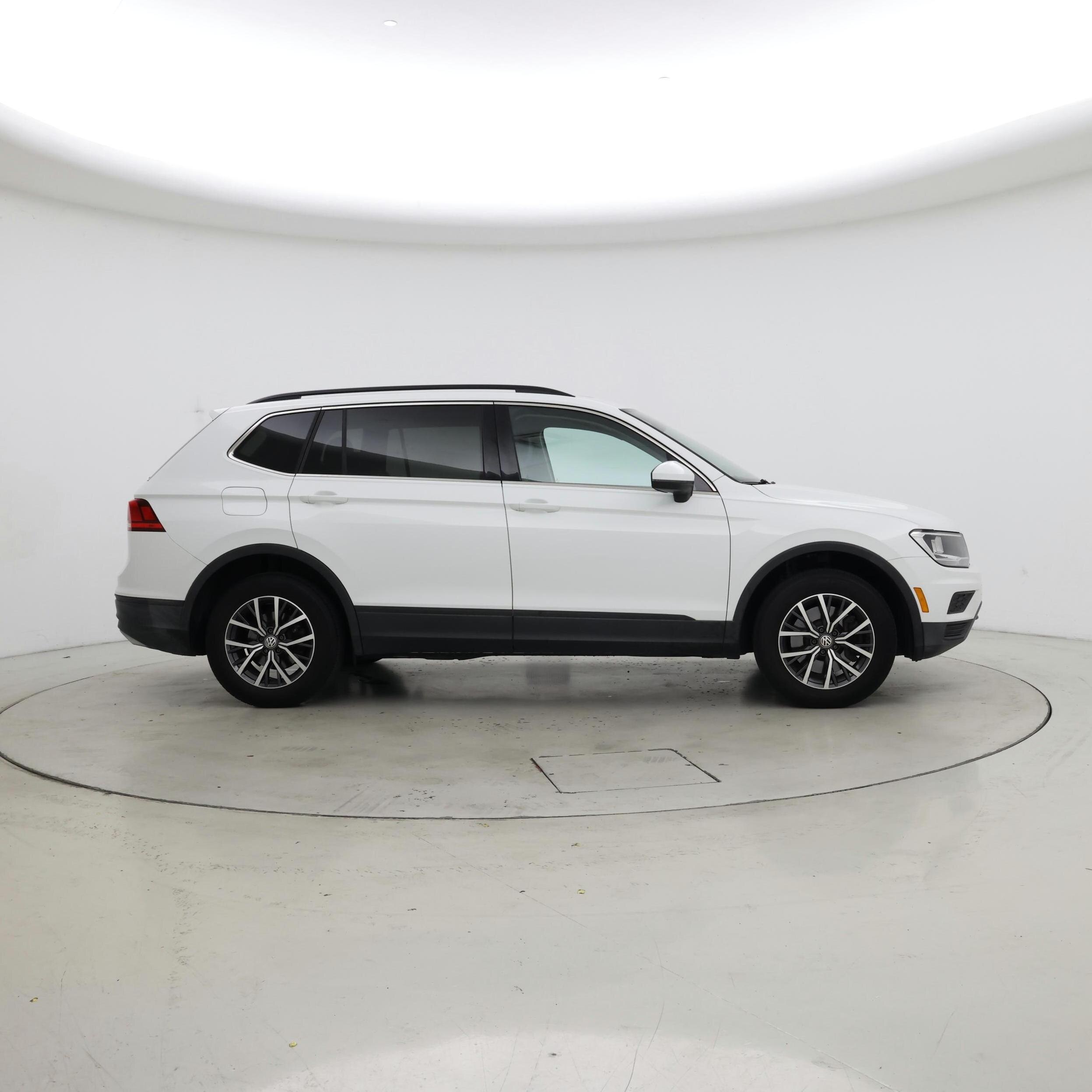 Thumbnail: 2019 Volkswagen Tiguan - 7