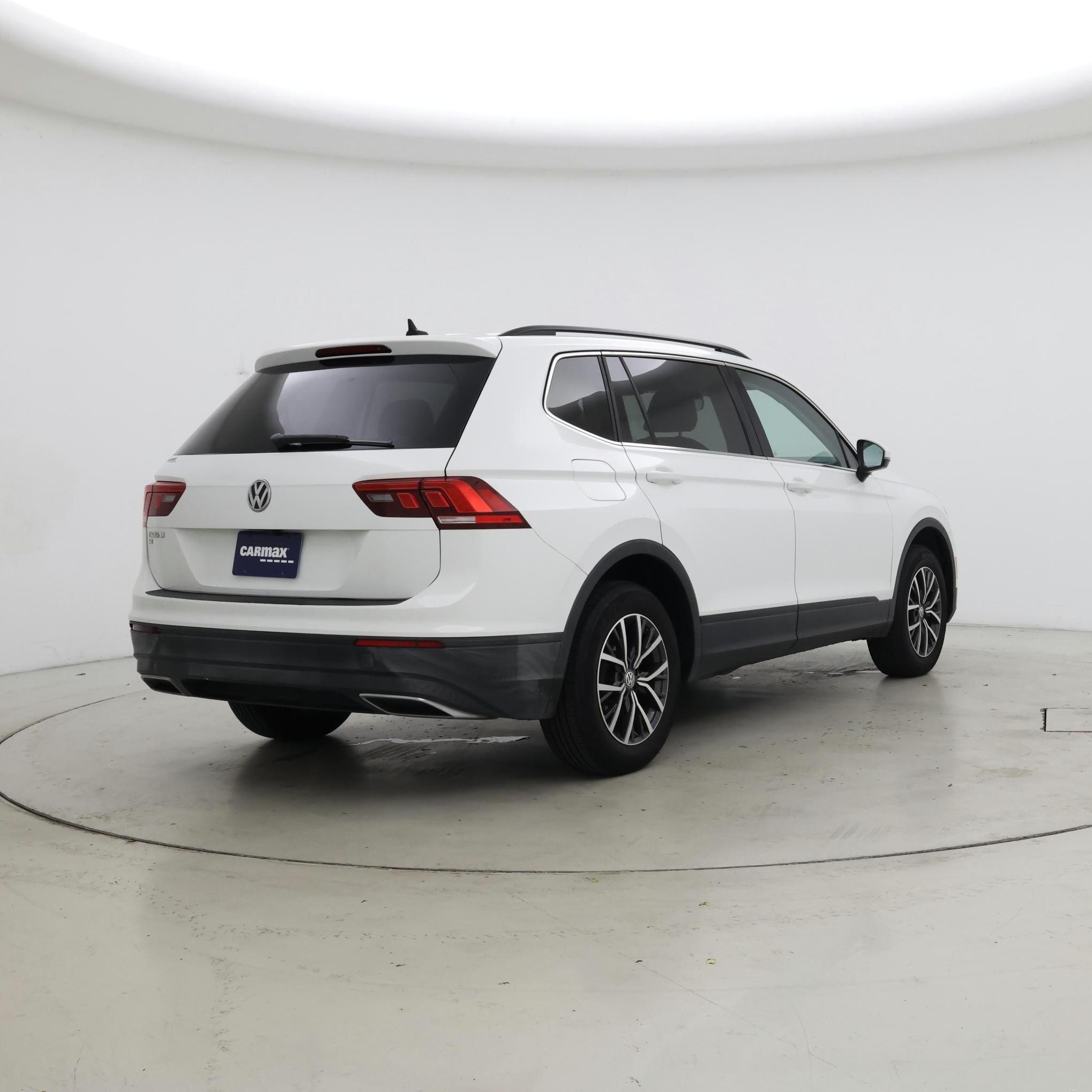 Thumbnail: 2019 Volkswagen Tiguan - 8
