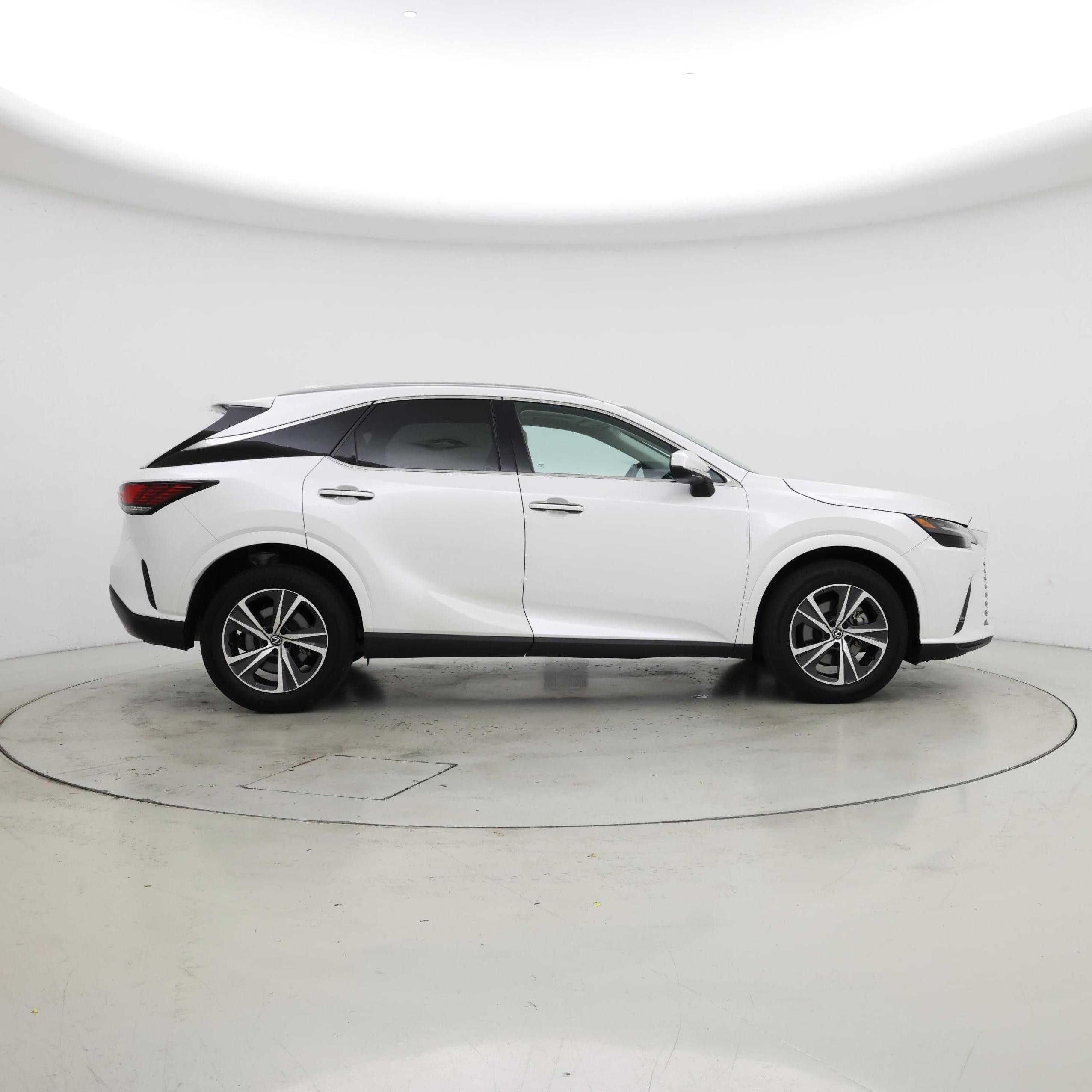 Thumbnail: 2023 Lexus RX - 7