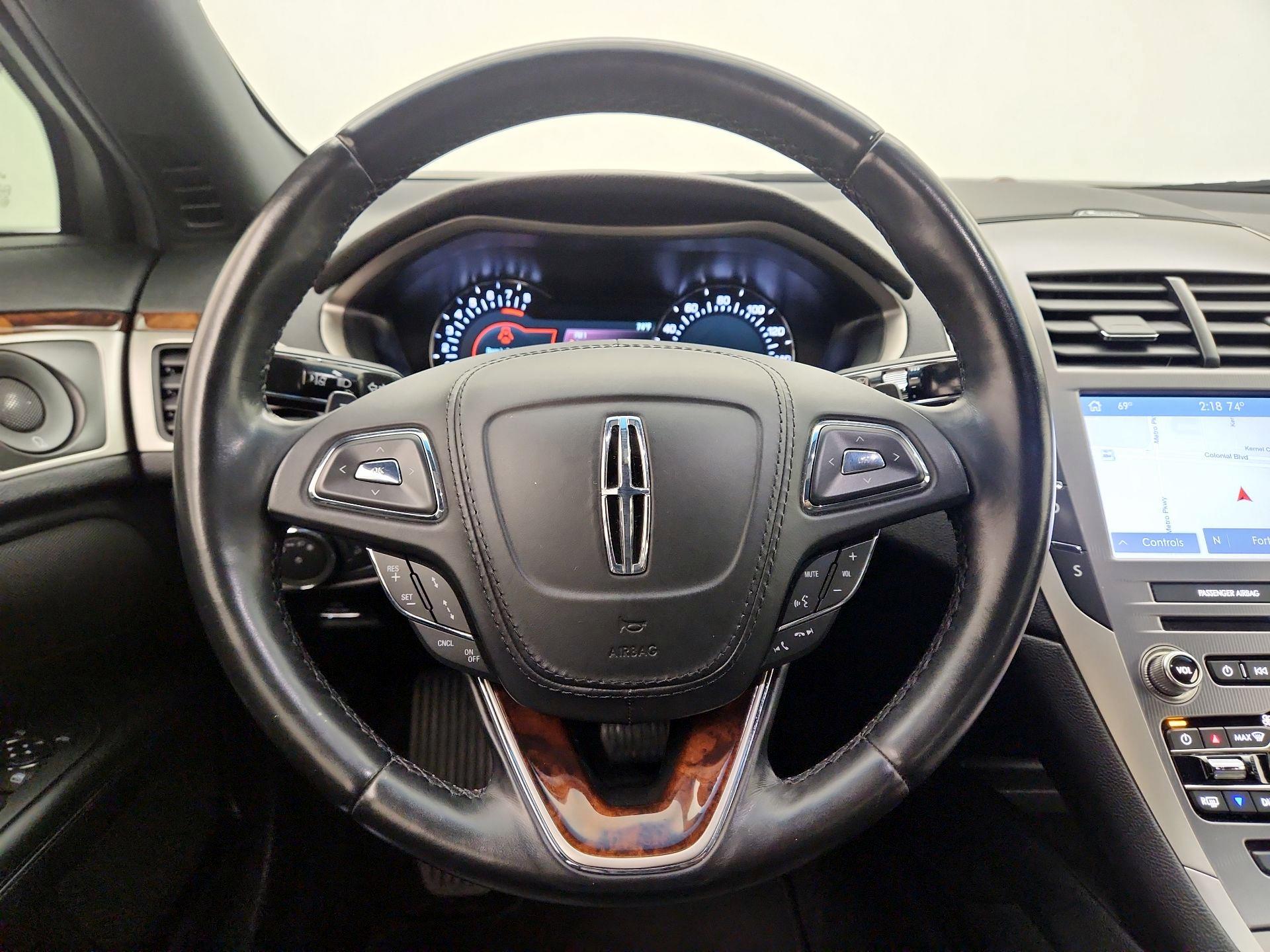 Thumbnail: 2020 Lincoln MKZ - 10