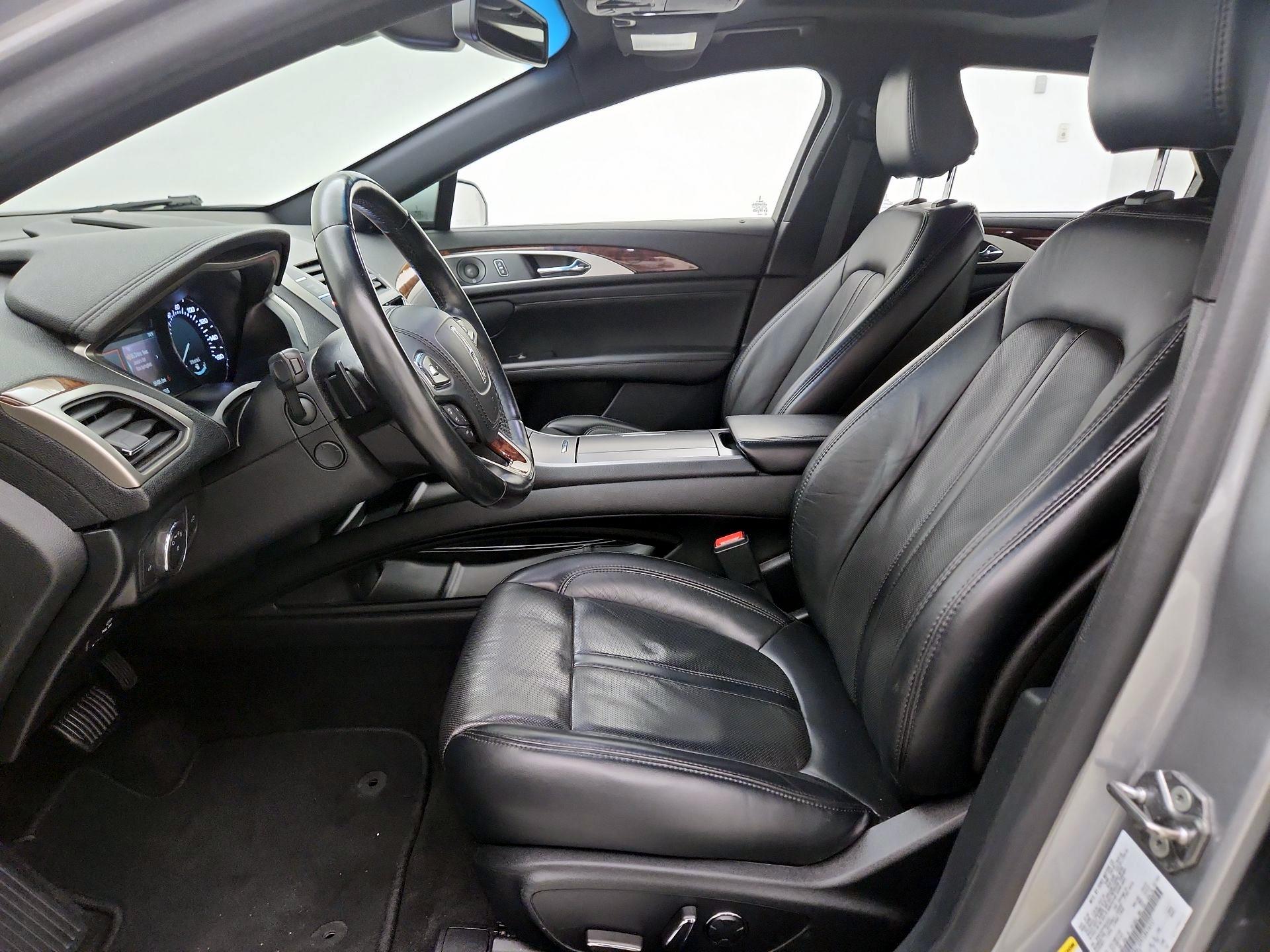 Thumbnail: 2020 Lincoln MKZ - 11