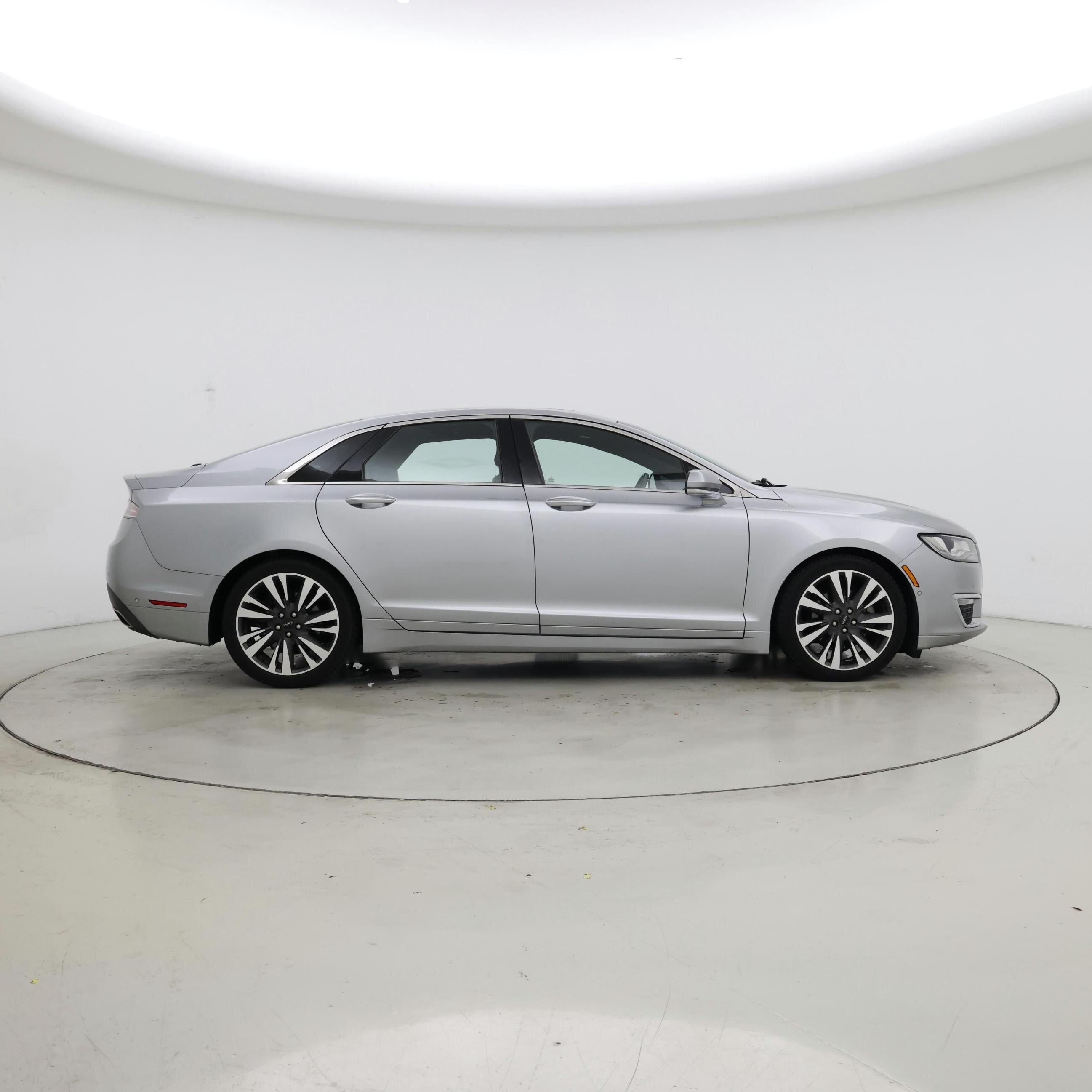 Thumbnail: 2020 Lincoln MKZ - 7