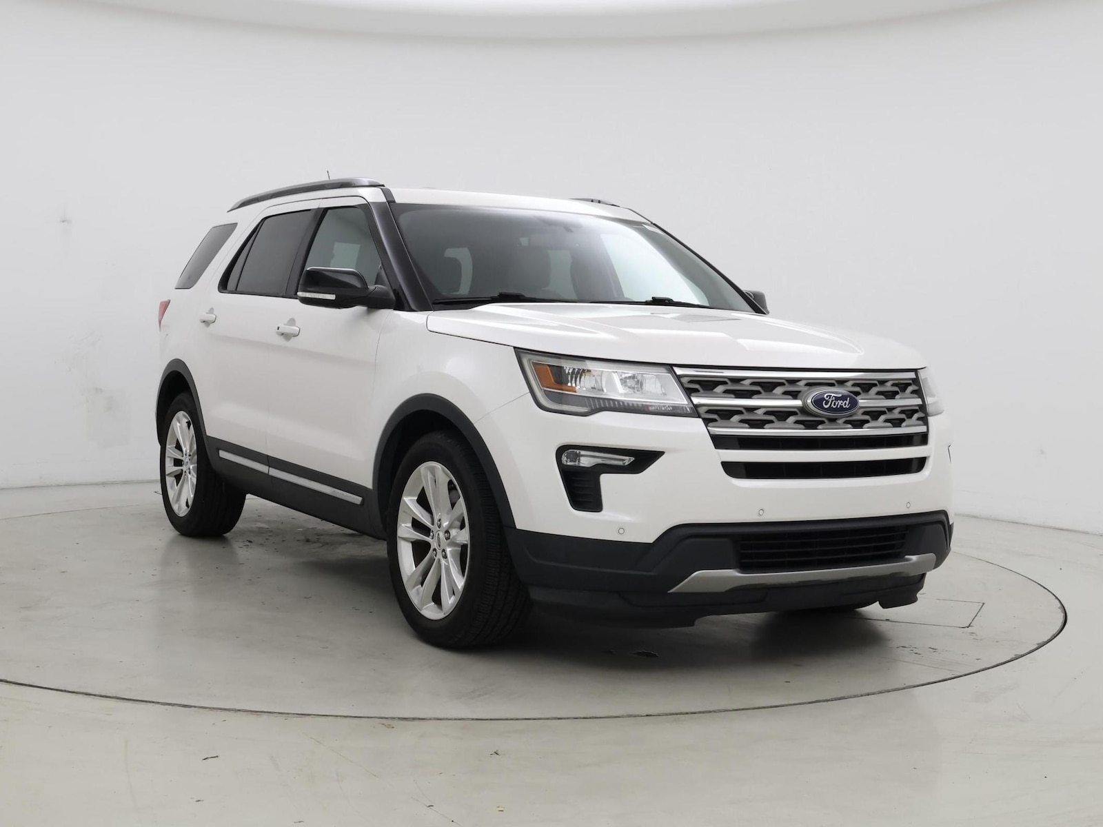 2018 Ford Explorer XLT - Photo 2