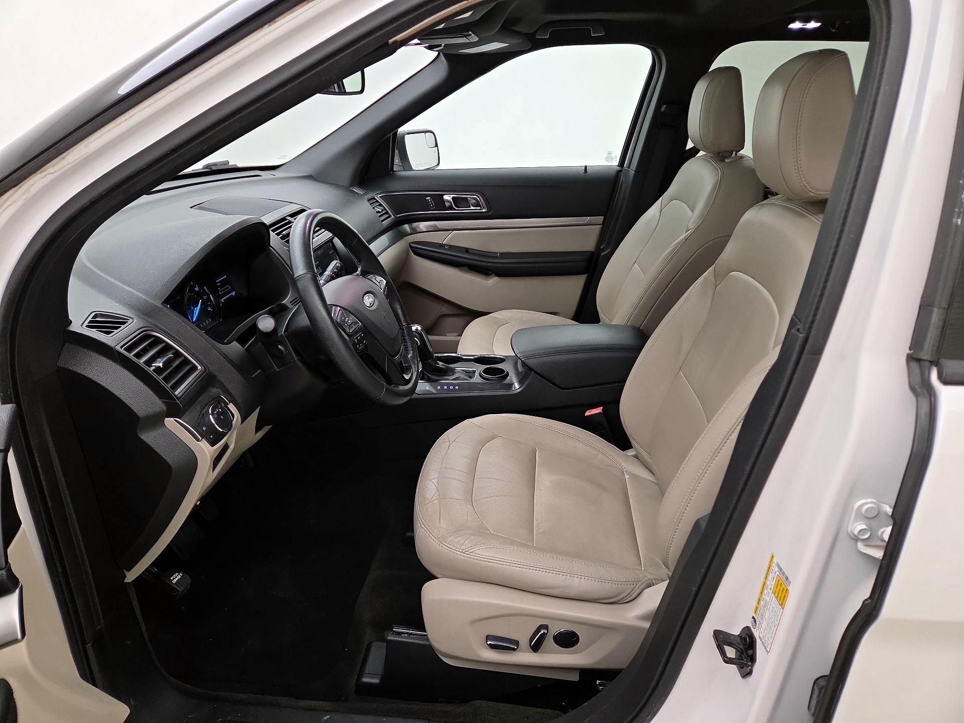 Thumbnail: 2018 Ford Explorer - 11