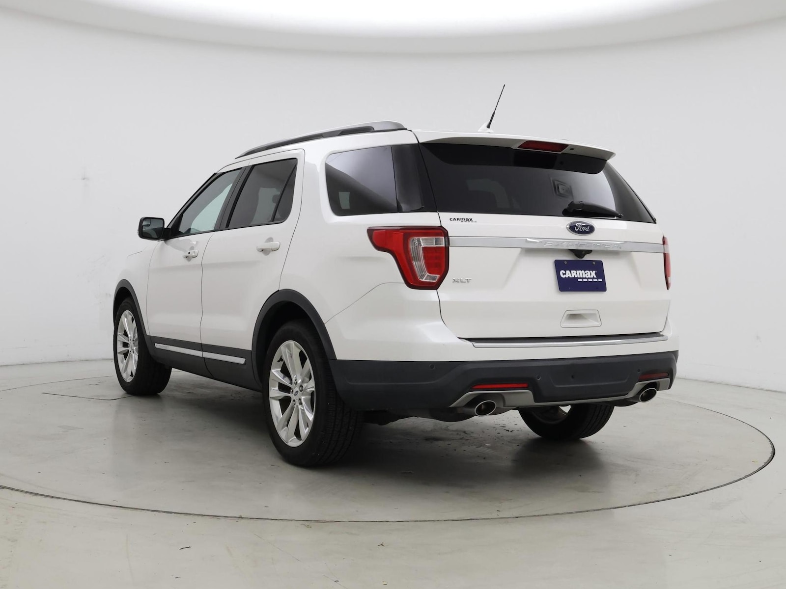 2018 Ford Explorer XLT - Photo 3
