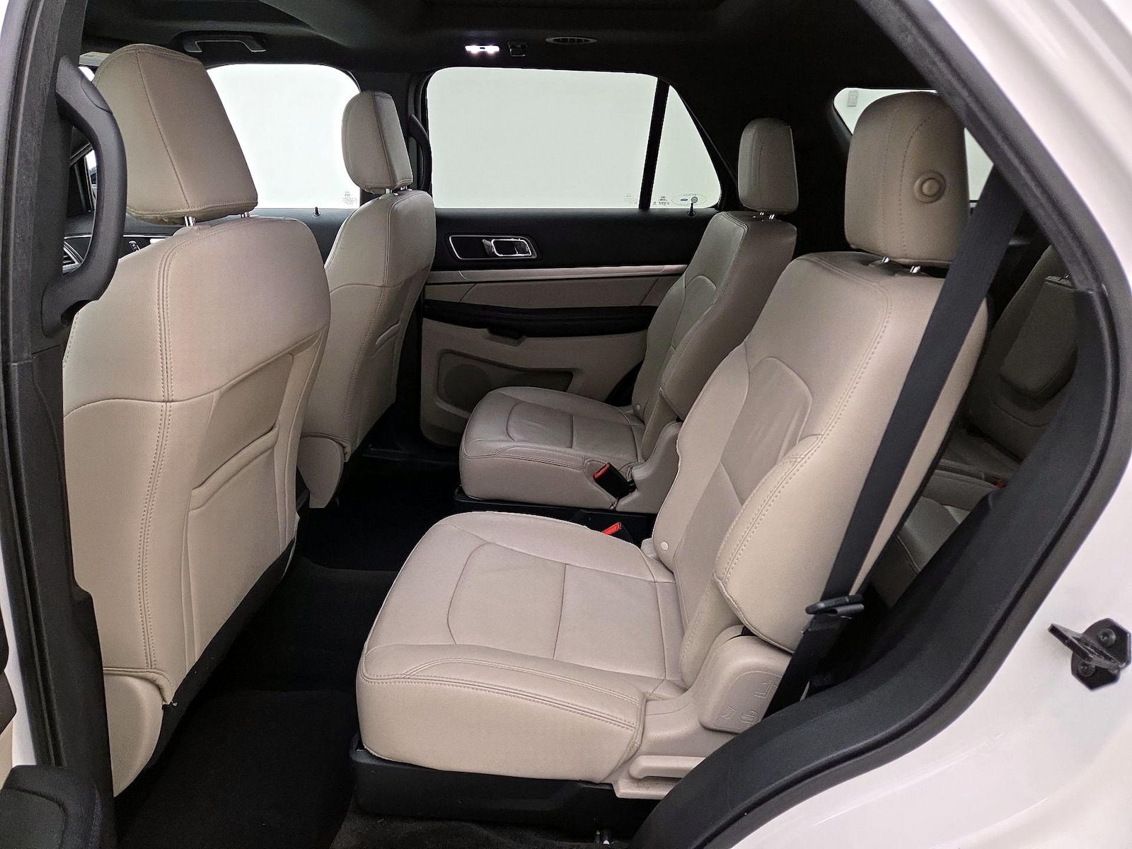 2018 Ford Explorer XLT - Photo 21