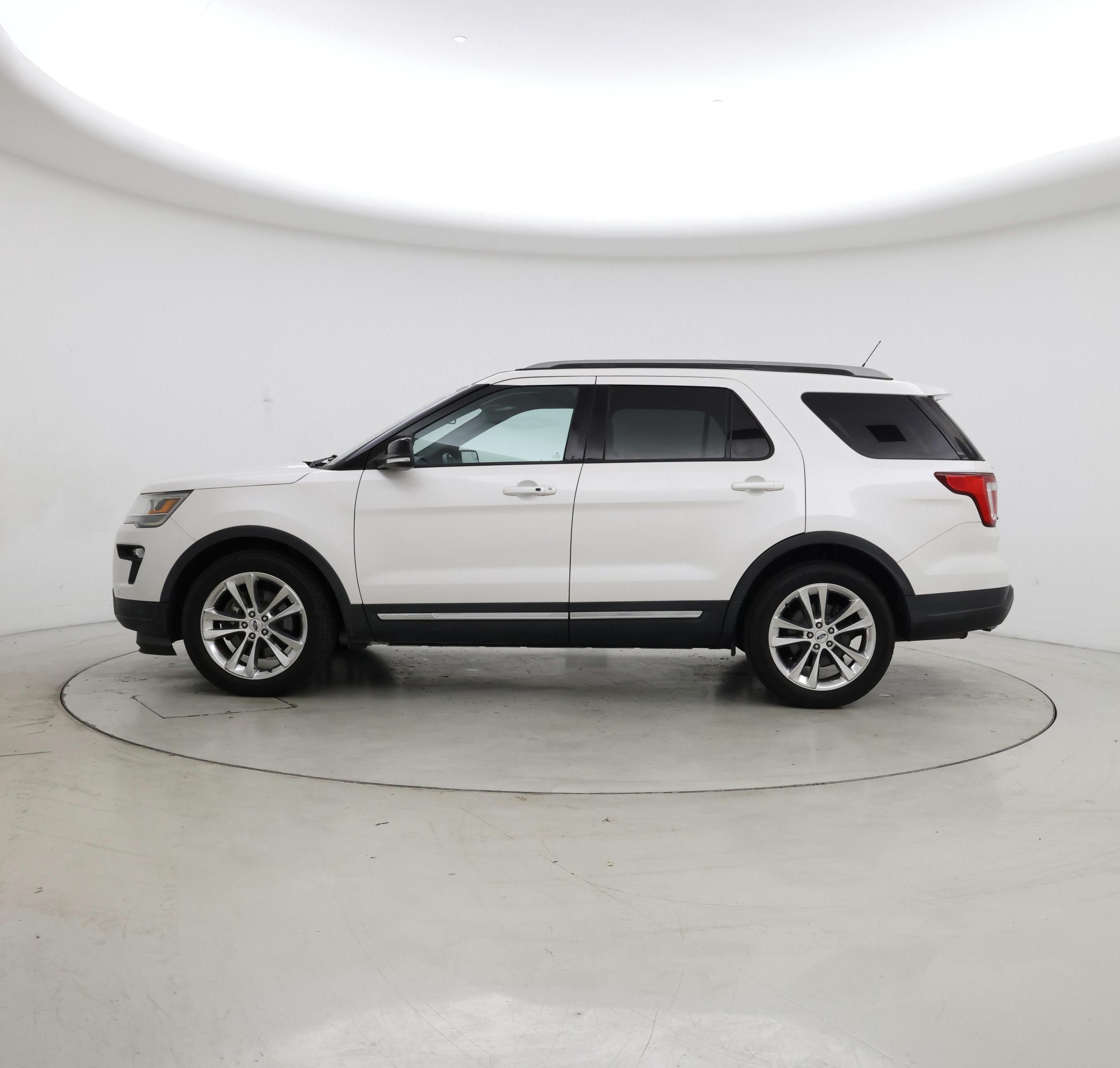 Thumbnail: 2018 Ford Explorer - 3