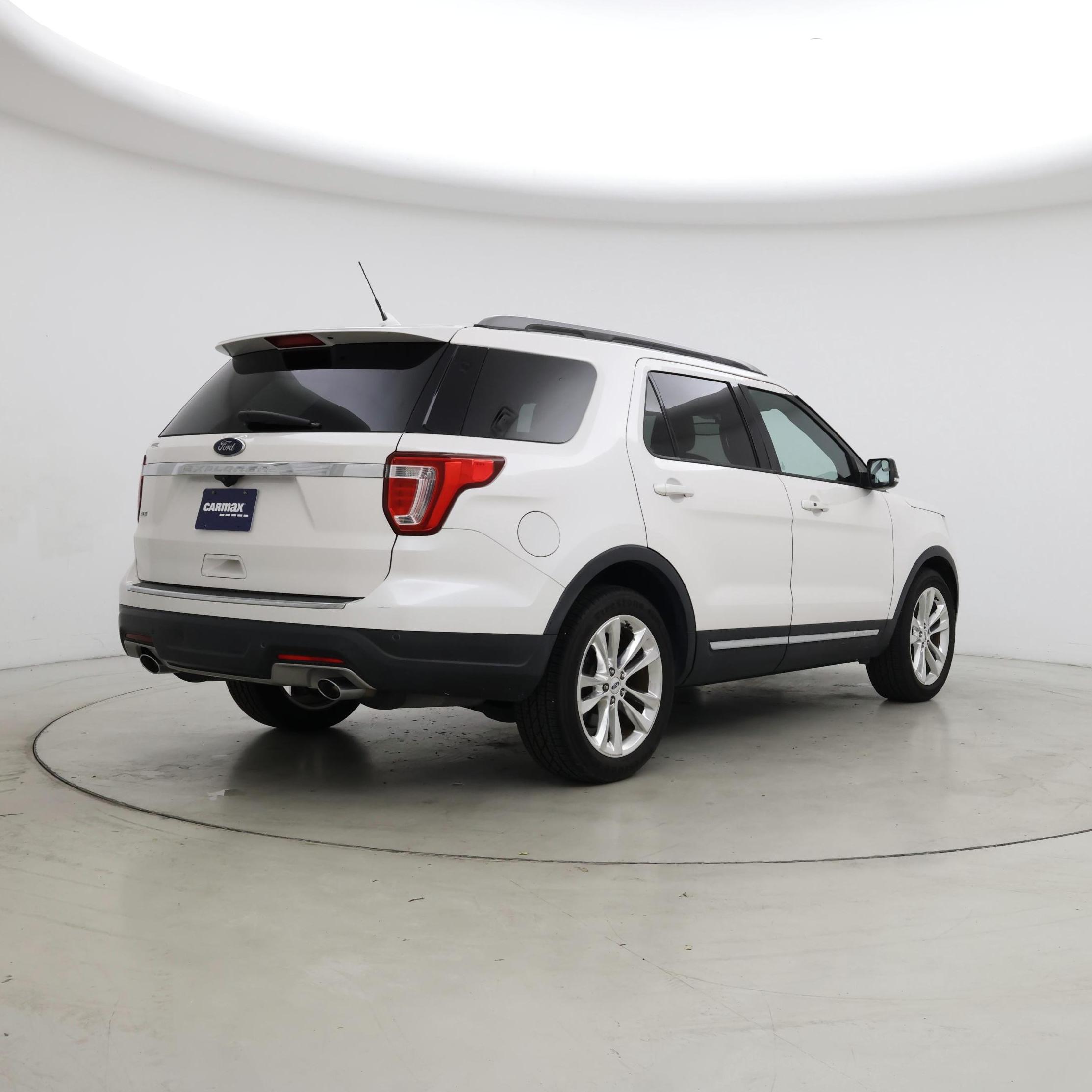Thumbnail: 2018 Ford Explorer - 8