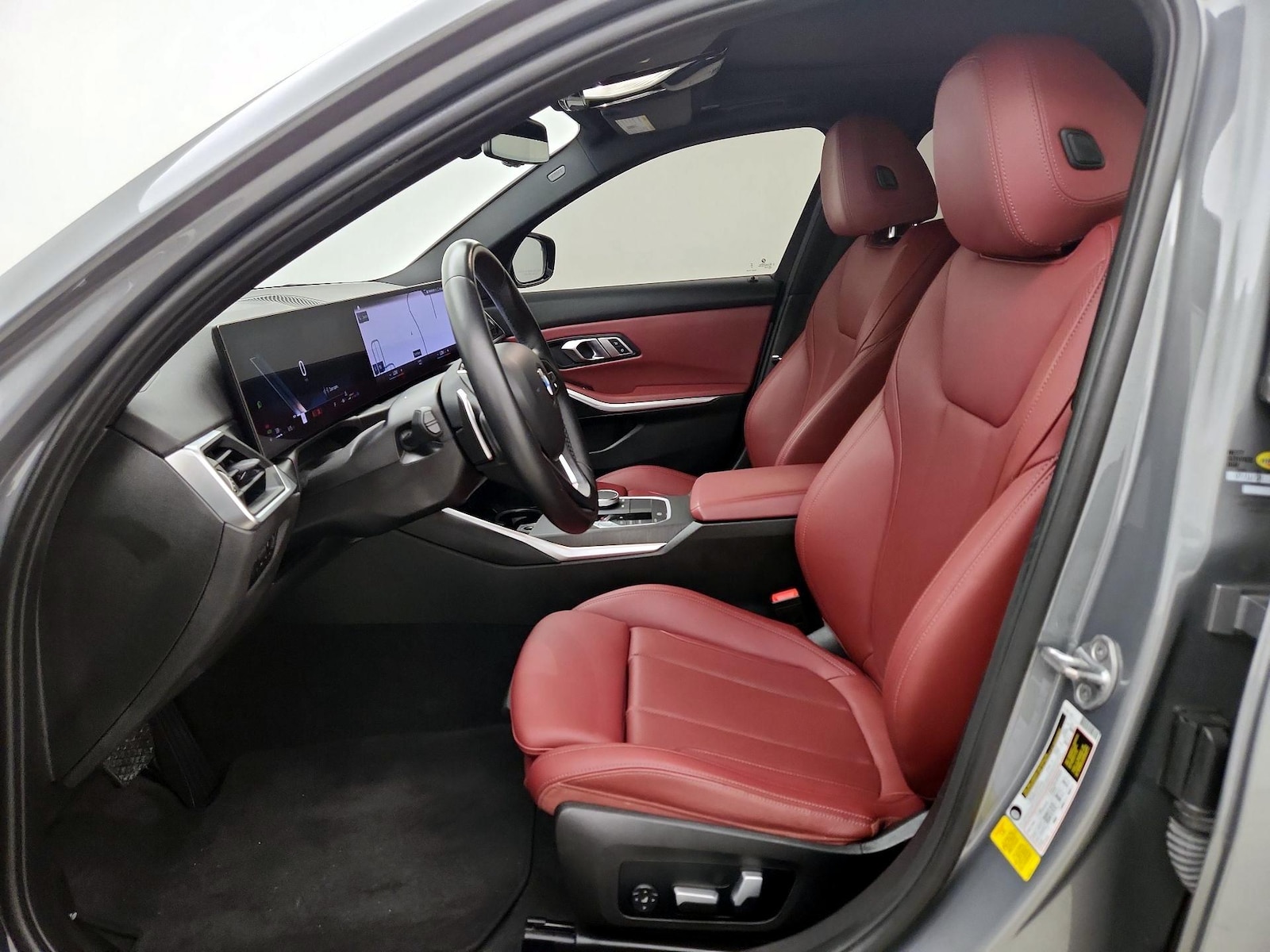 2023 BMW 3 Series 330i - Photo 12