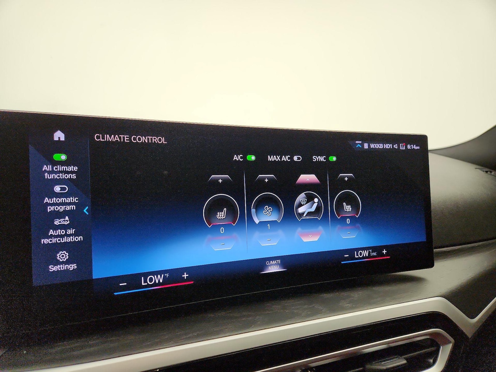 2023 BMW 3 Series 330i - Photo 18