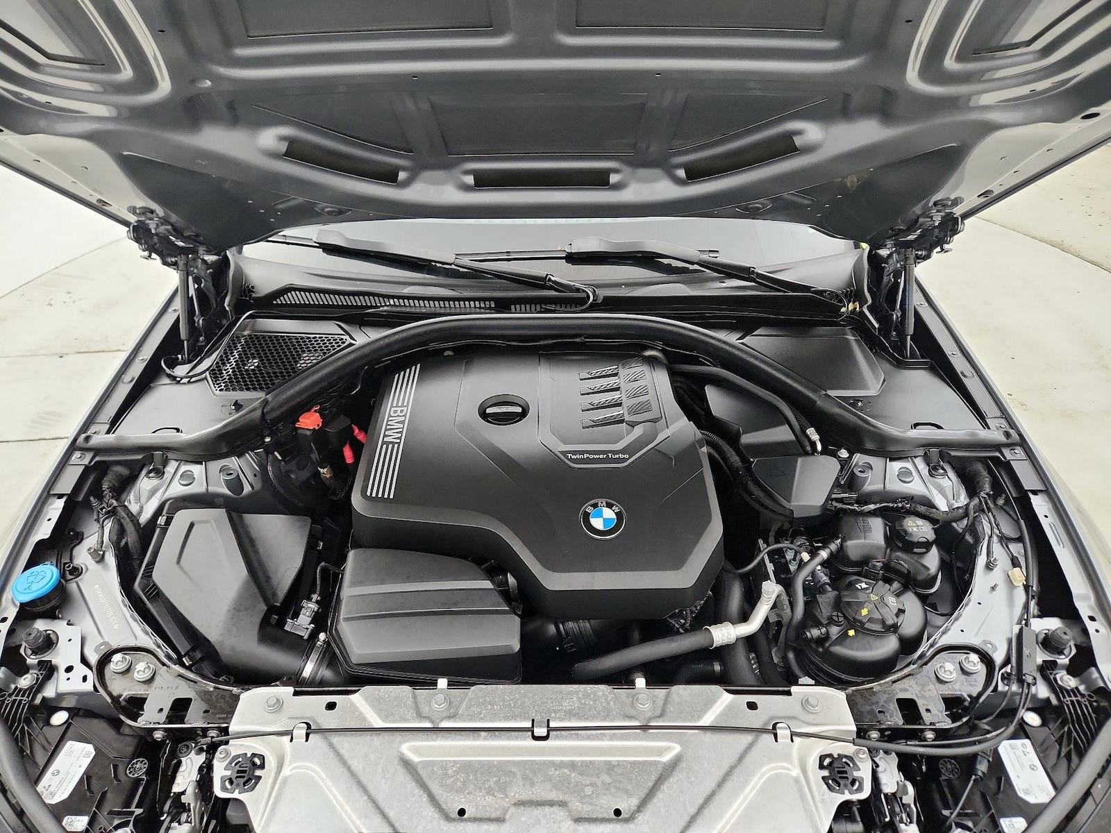 2023 BMW 3 Series 330i - Photo 23
