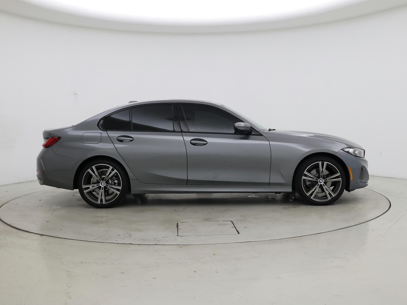 2023 BMW 3 Series 330i - Photo 8