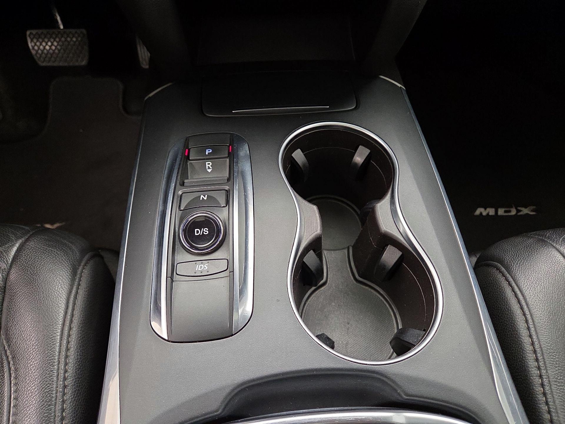 Thumbnail: 2016 Acura MDX - 17