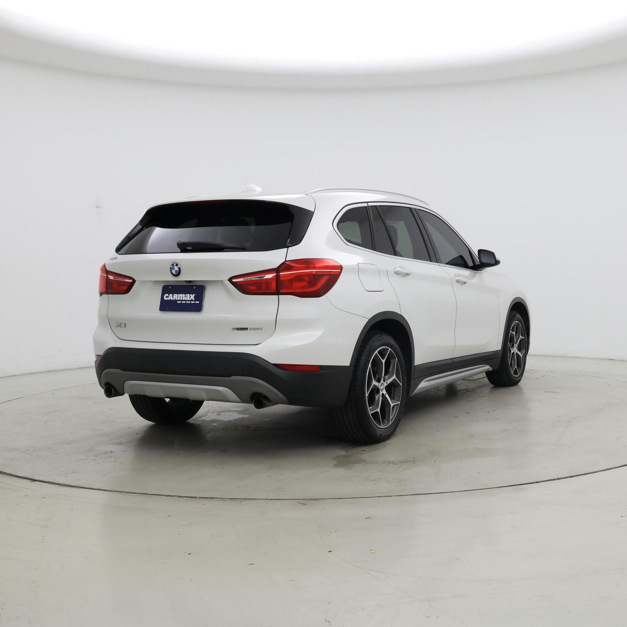 Thumbnail: 2018 BMW X1 - 8