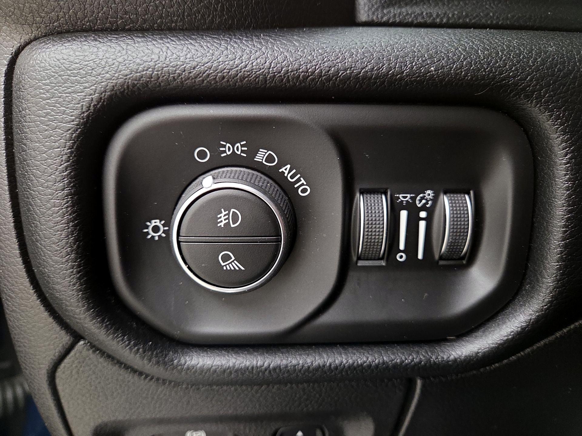 Thumbnail: 2020 RAM 1500 - 13