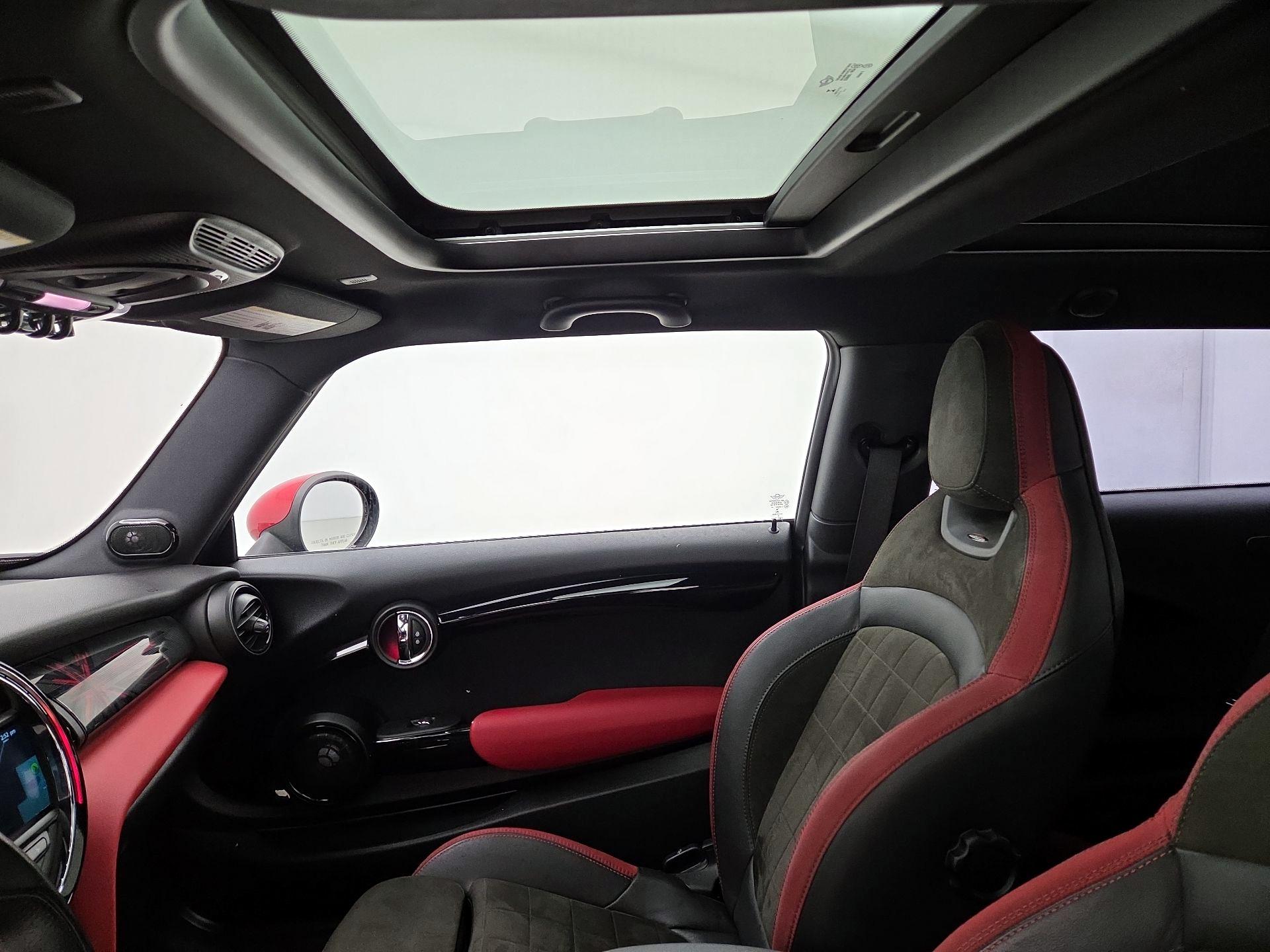Thumbnail: 2019 MINI Cooper Hardtop - 20